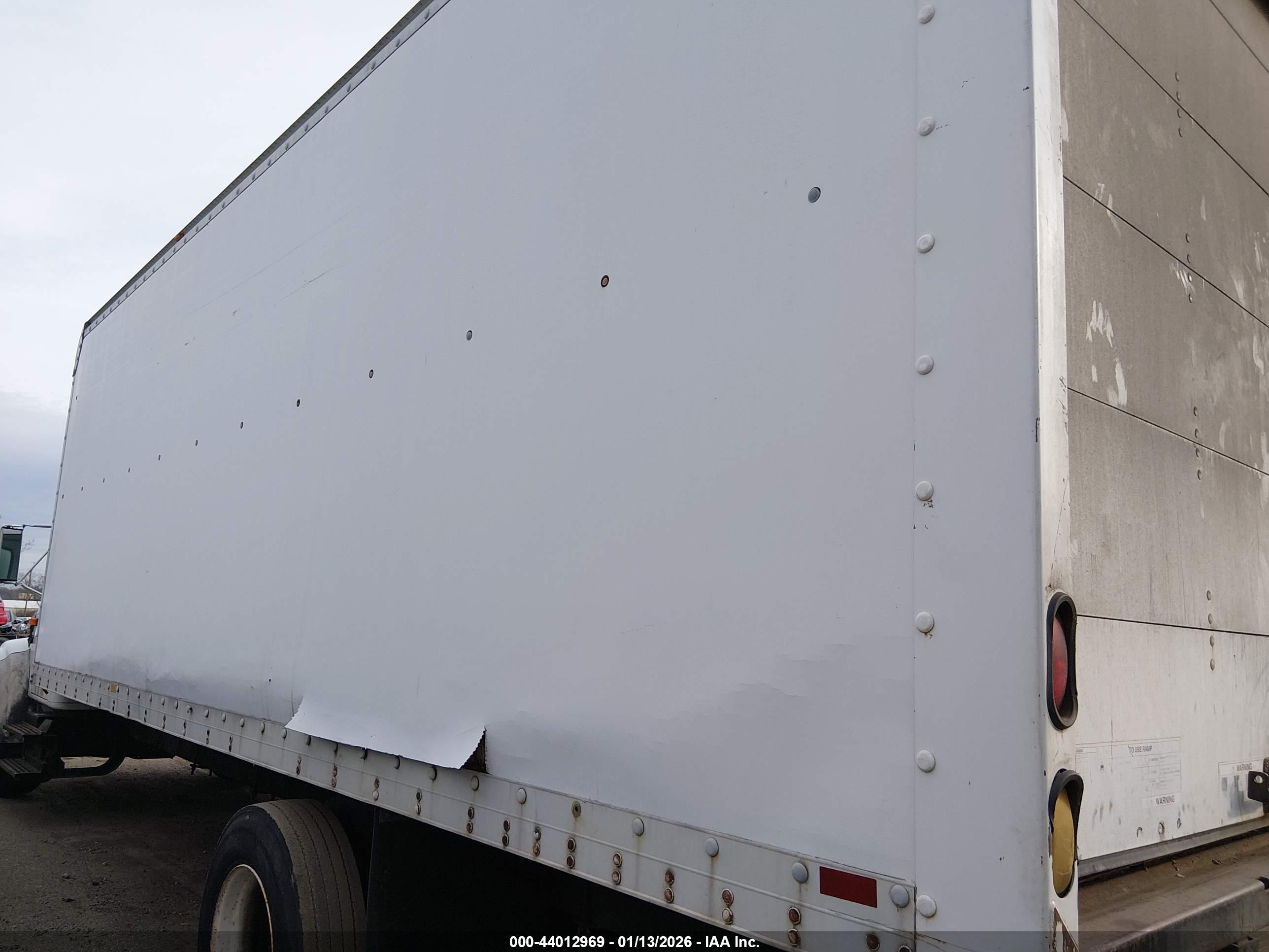 INTERNATIONAL 4000 image 3
