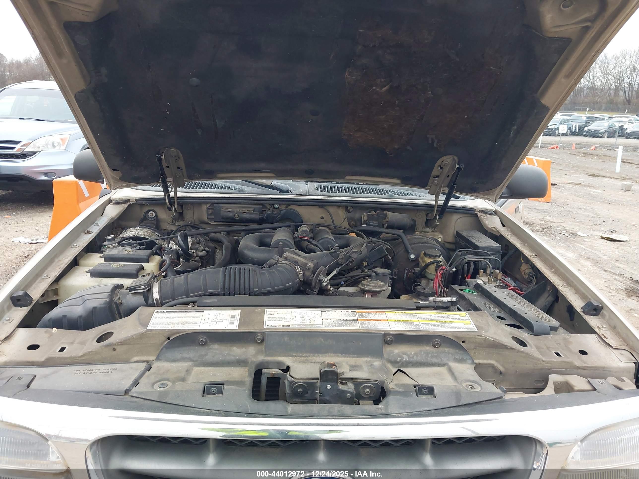 FORD EXPLORER image 10