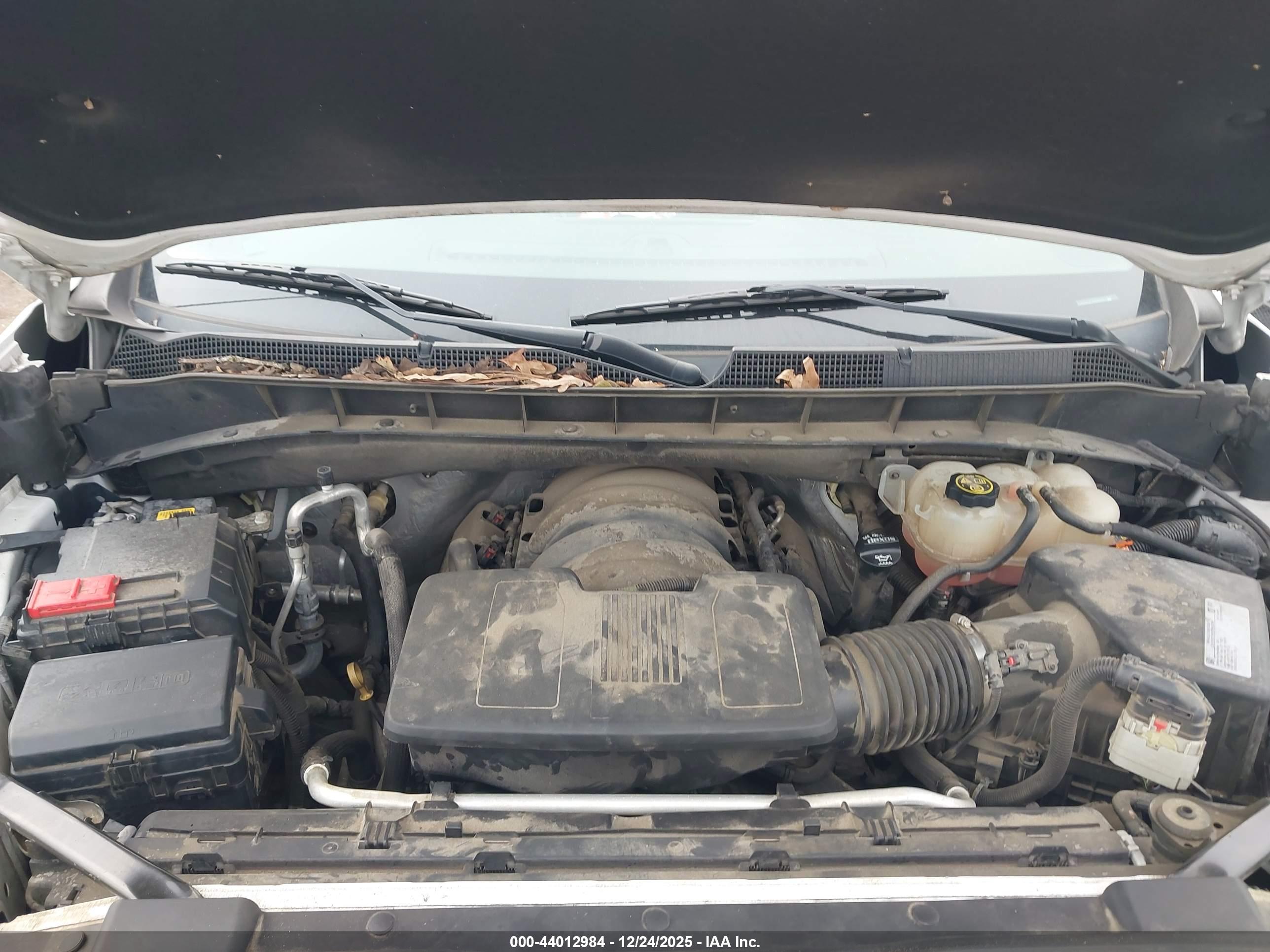 CHEVROLET SILVERADO image 10