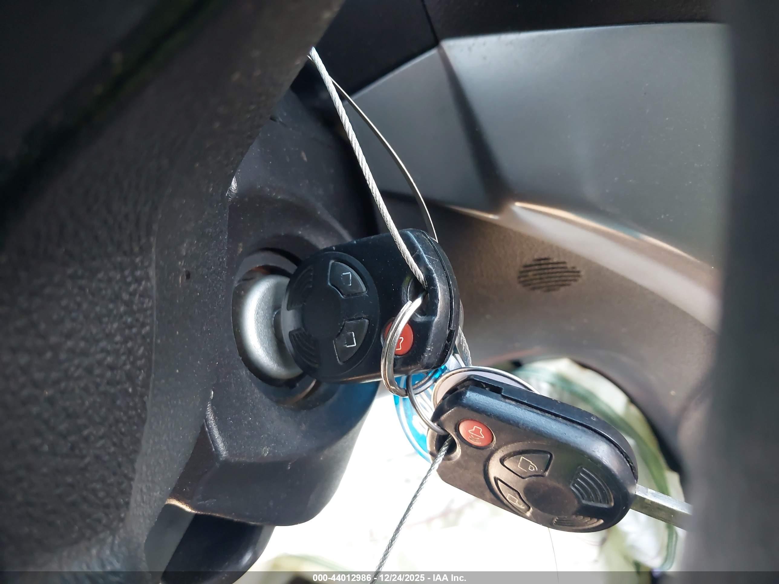 FORD ESCAPE image 11