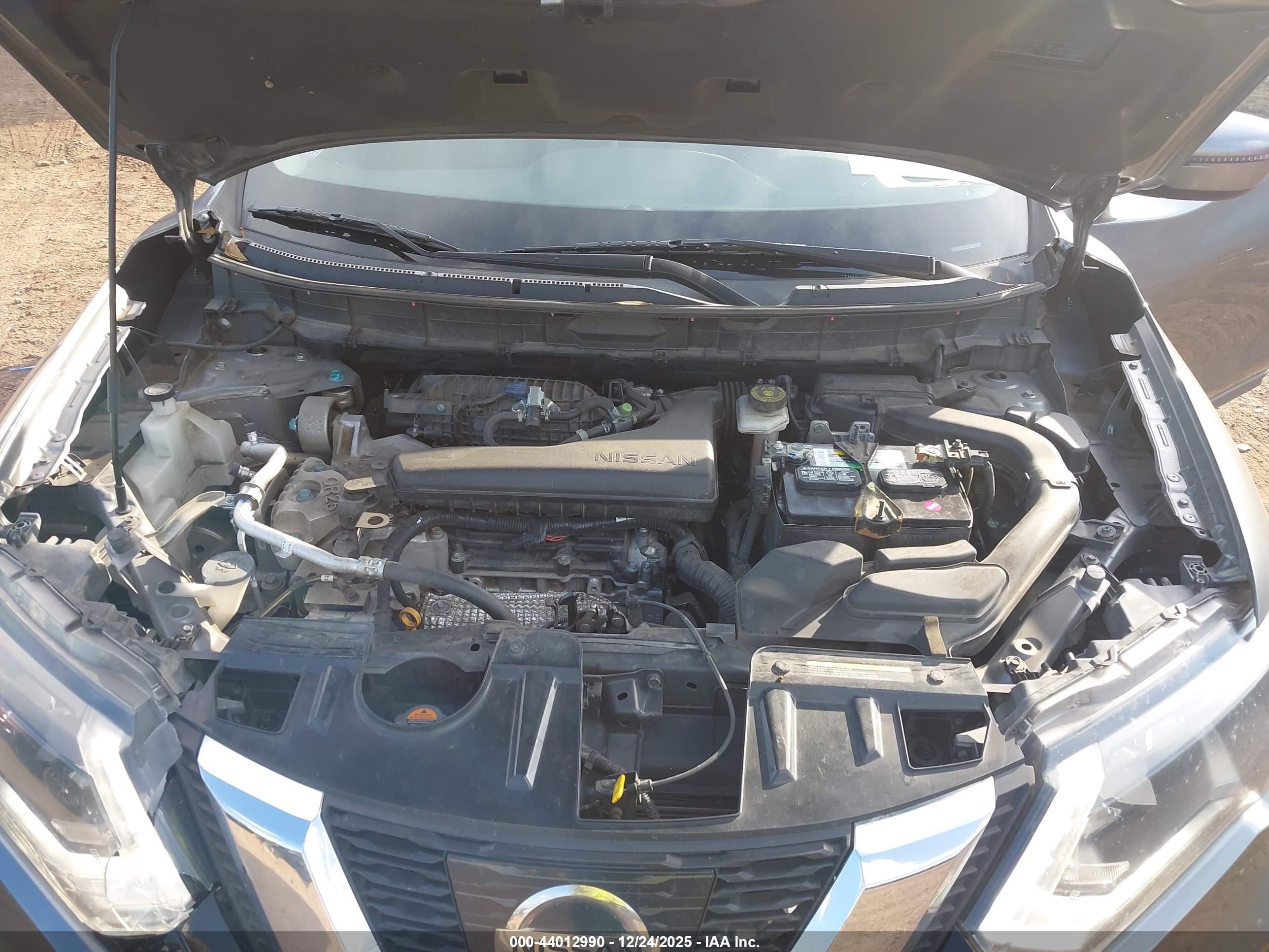 NISSAN ROGUE image 10
