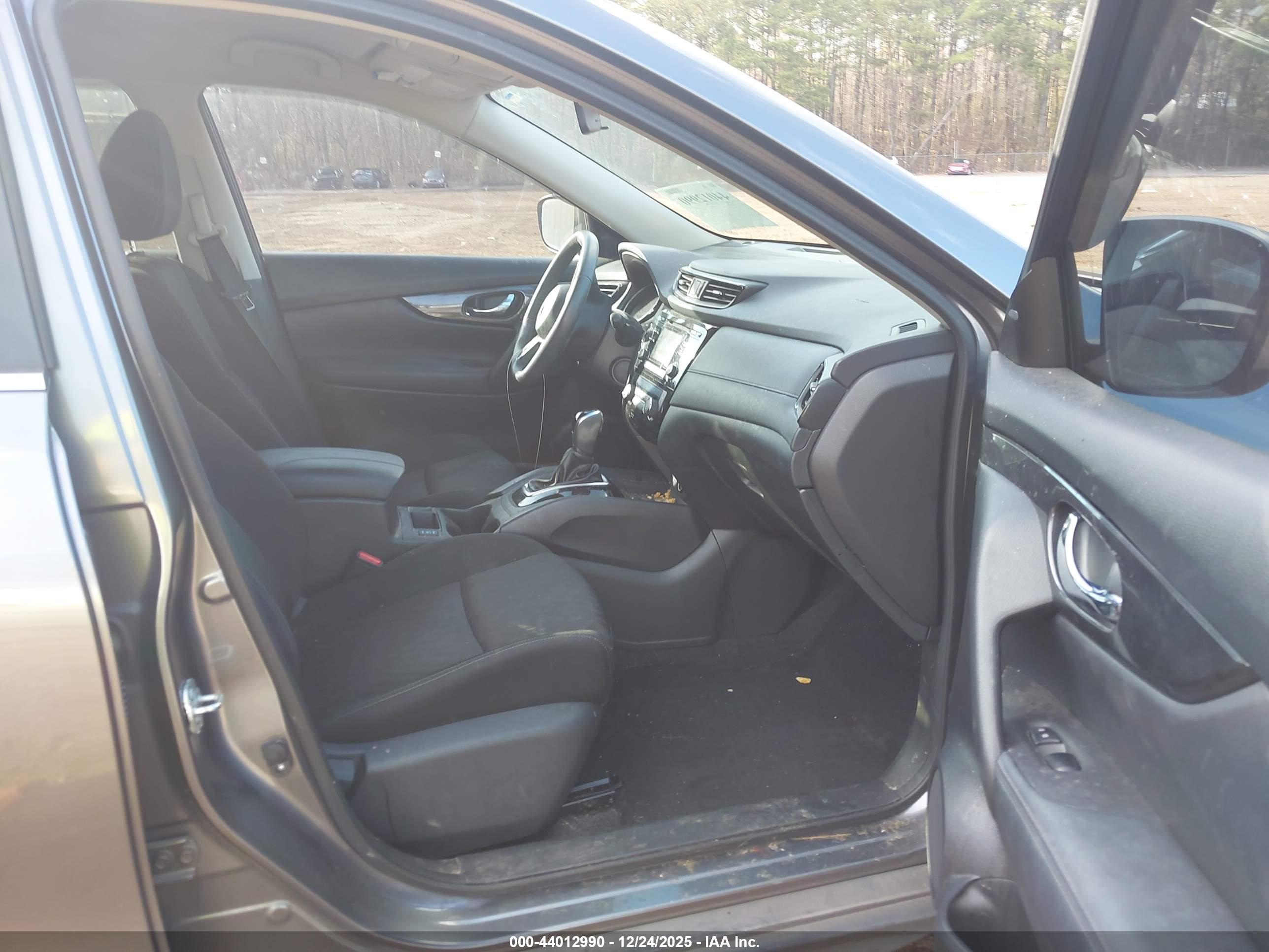NISSAN ROGUE image 5