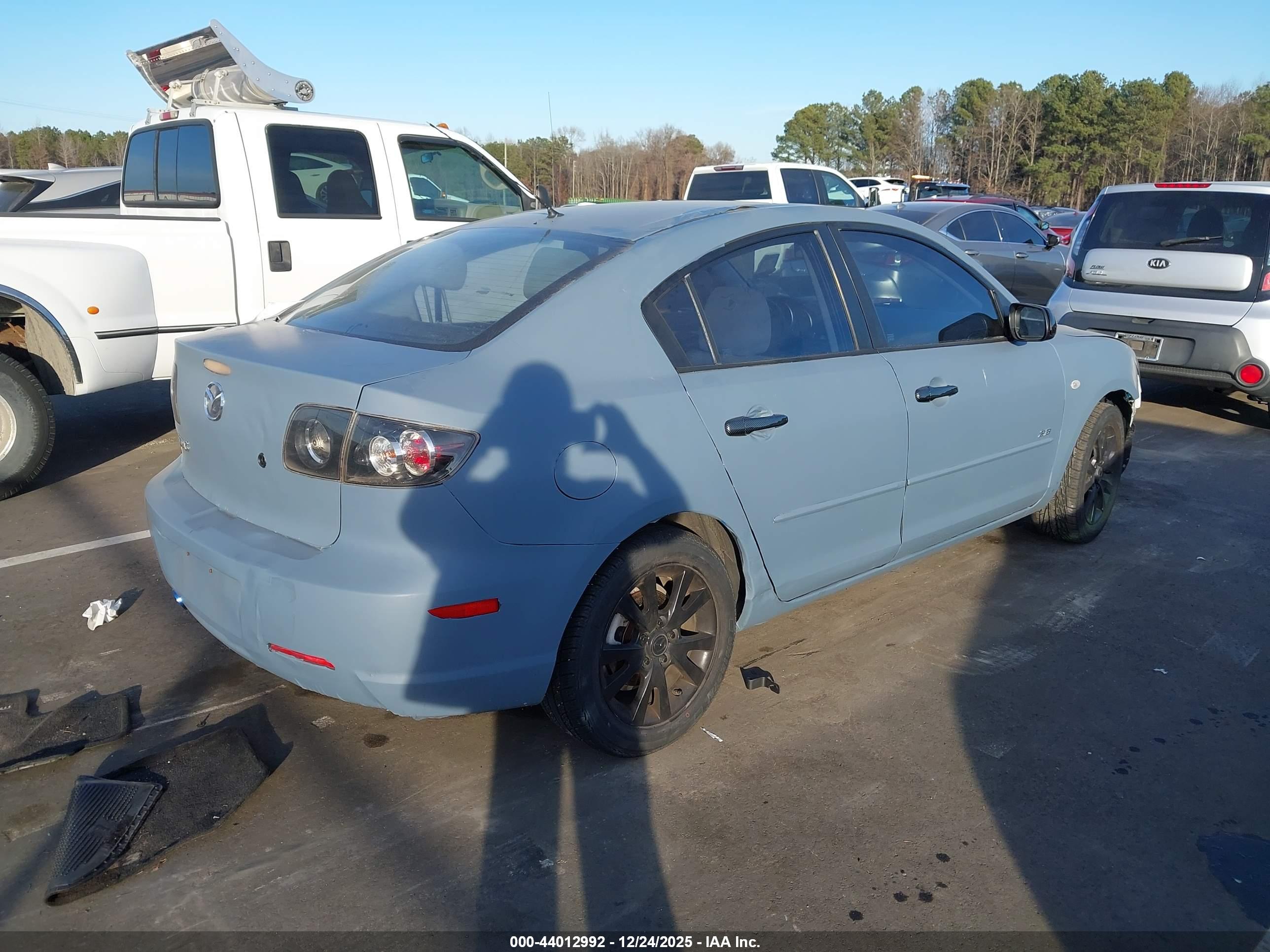 MAZDA MAZDA3 image 4