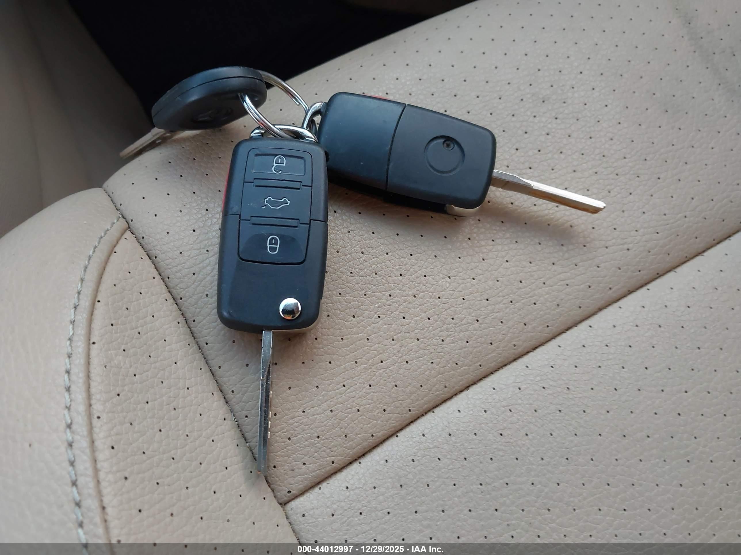 VOLKSWAGEN JETTA image 11