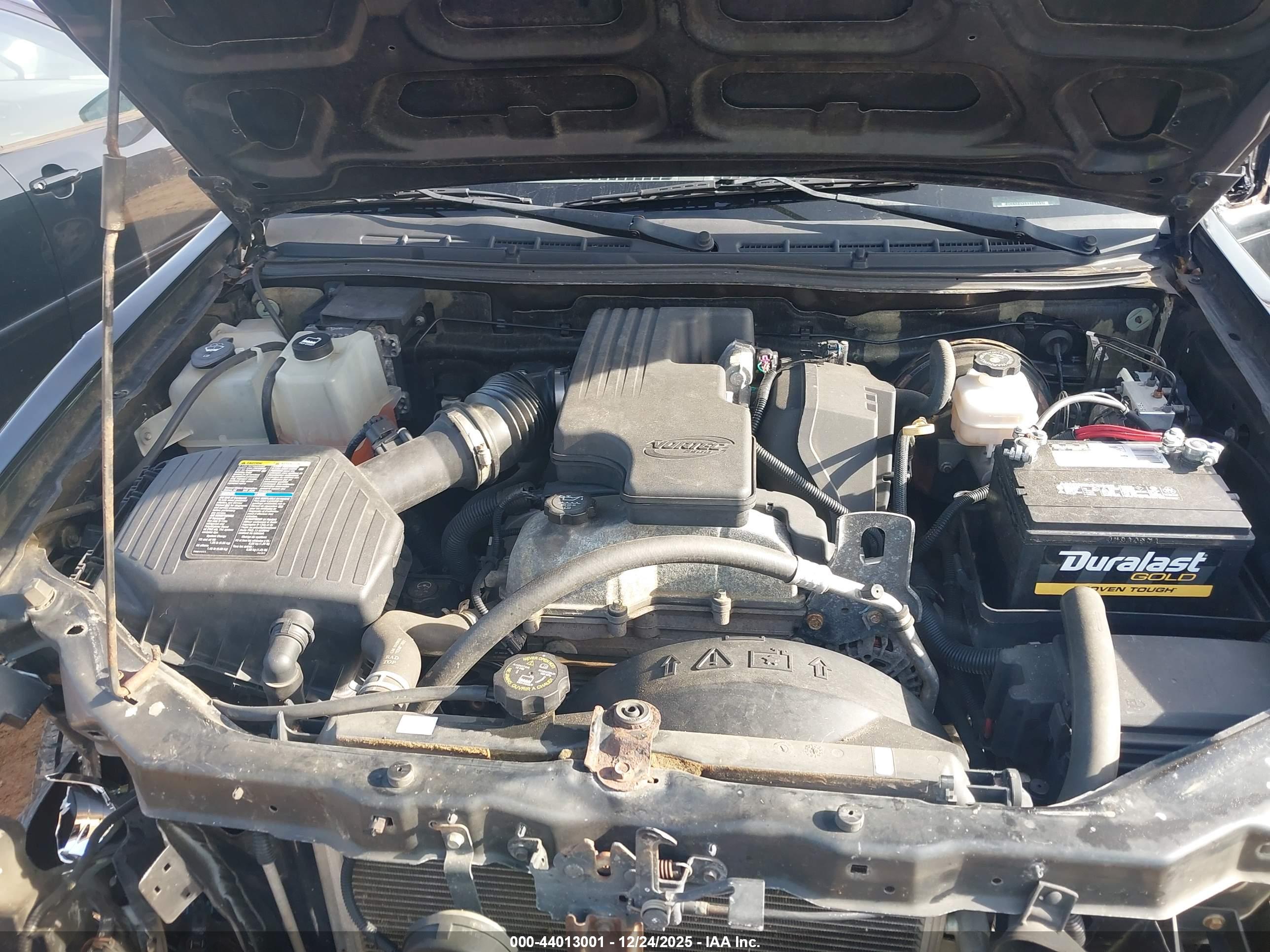 CHEVROLET COLORADO image 10