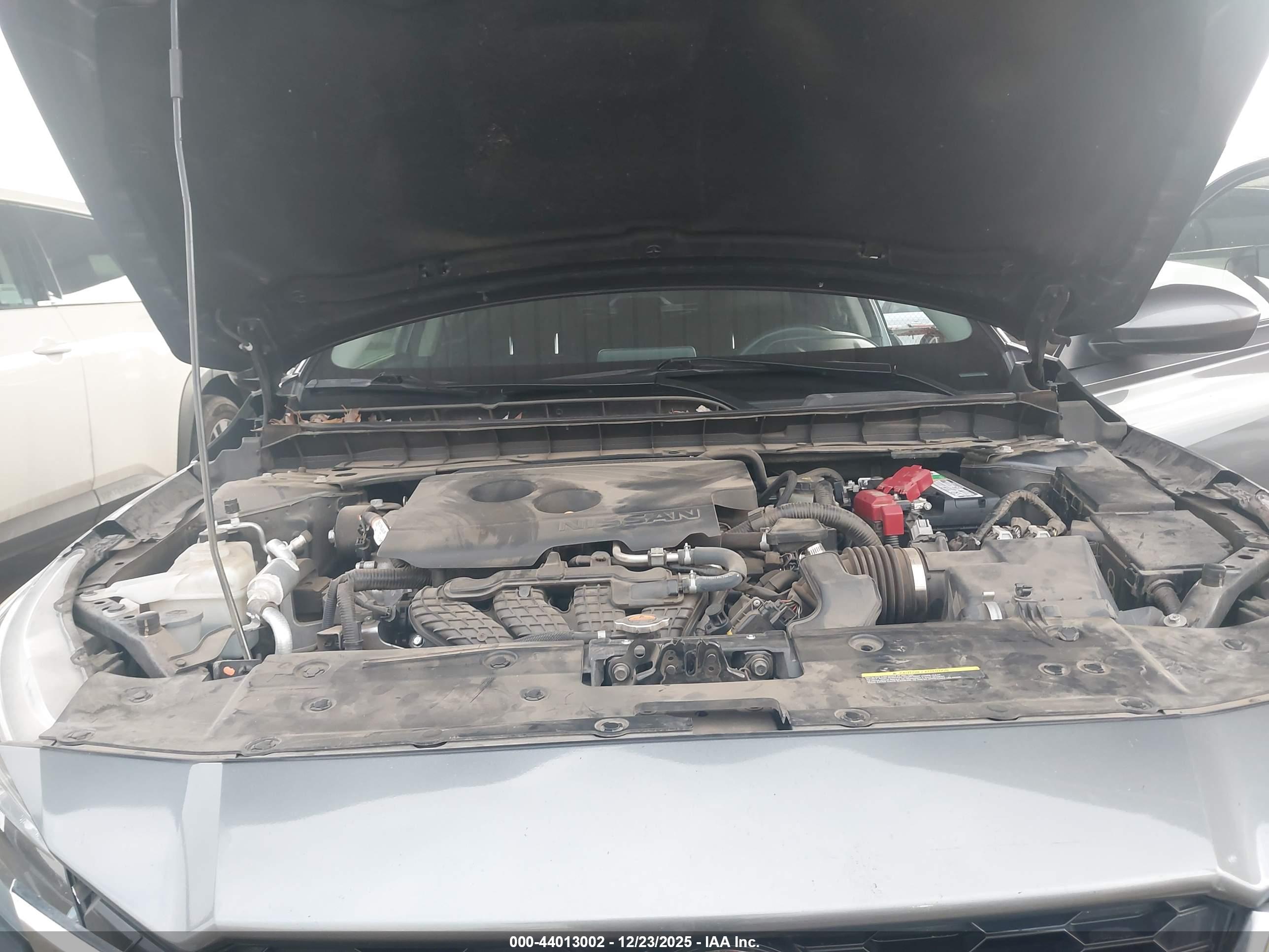 NISSAN ALTIMA image 10