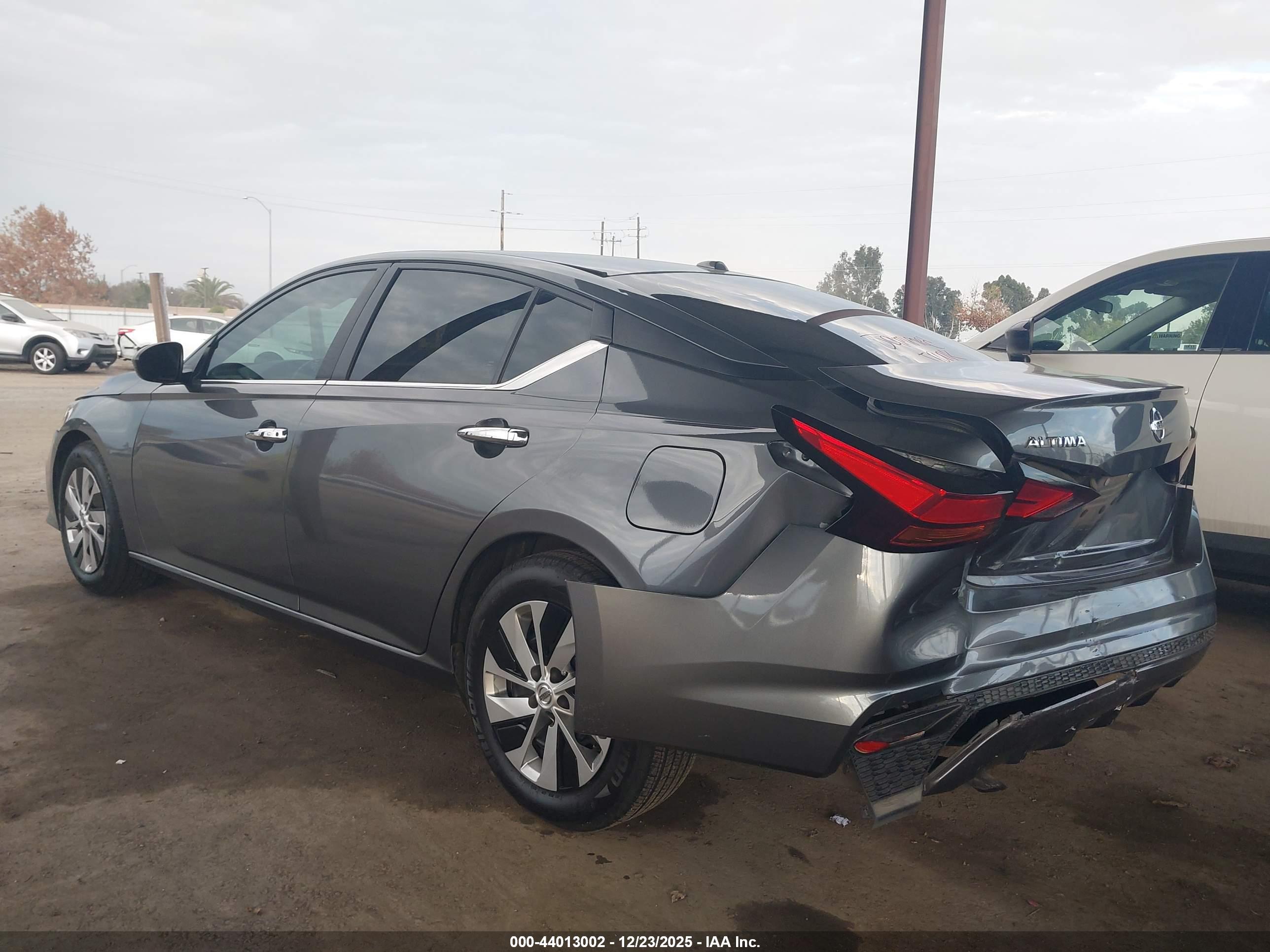 NISSAN ALTIMA image 3