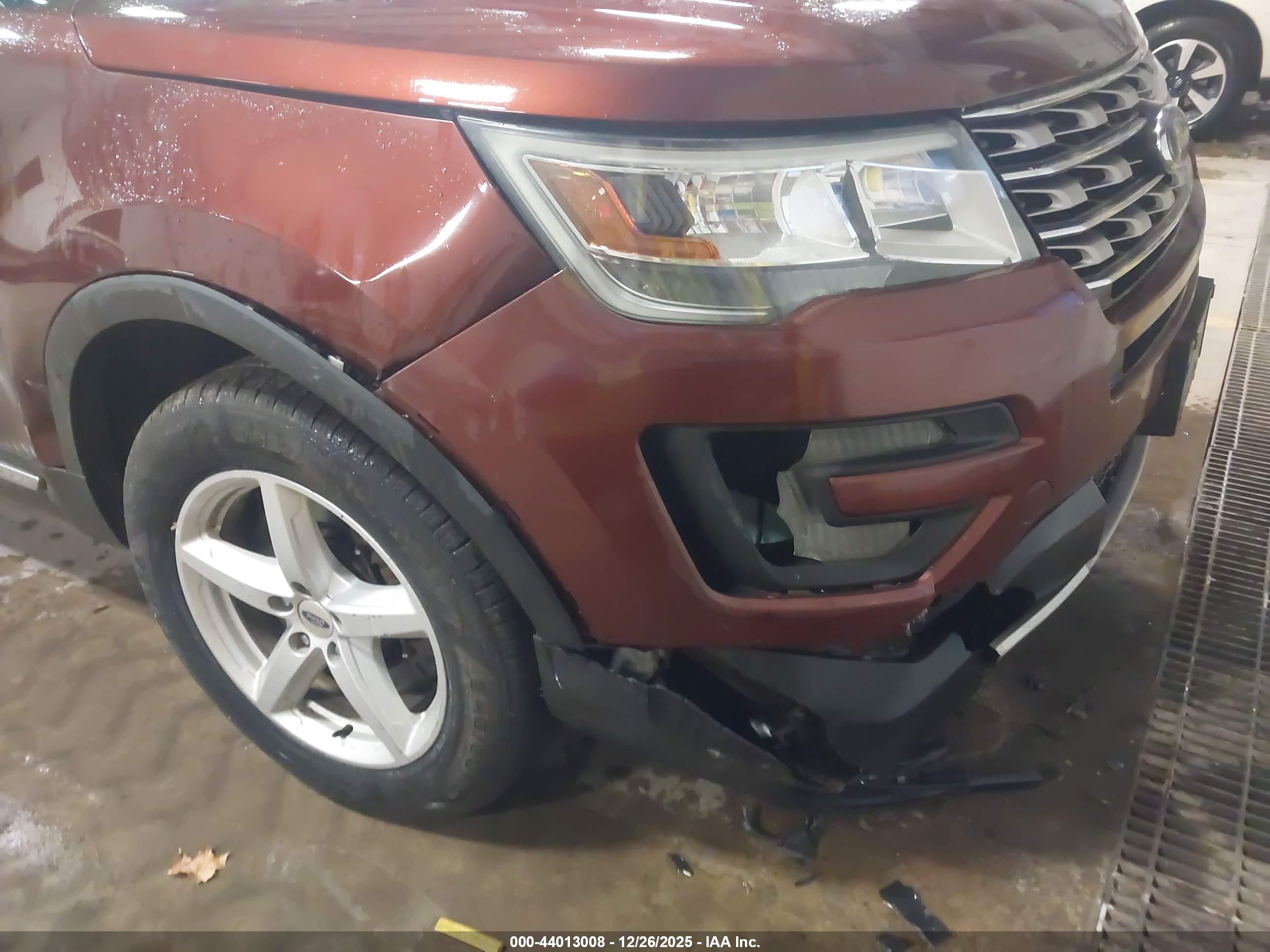 FORD EXPLORER image 6