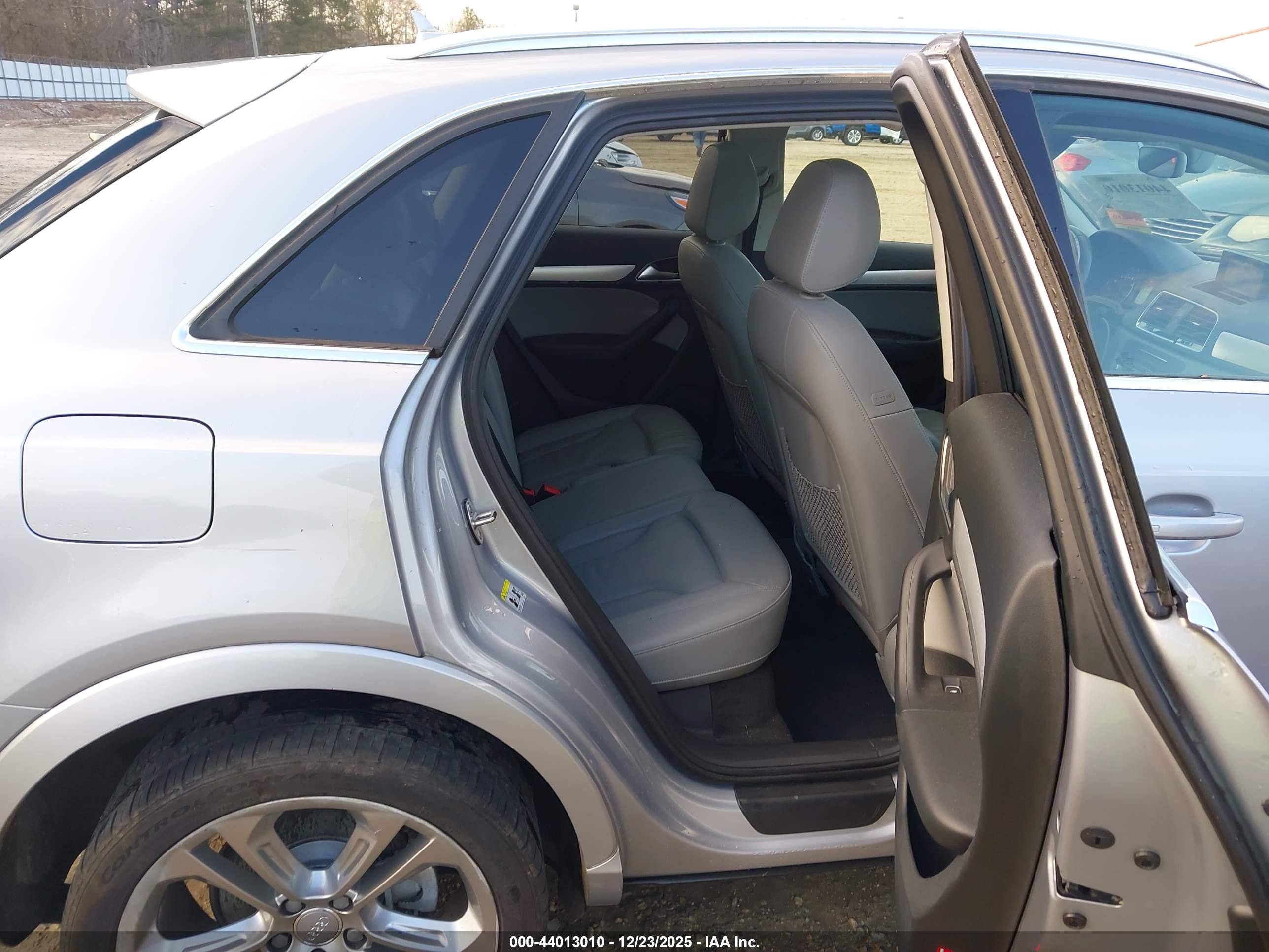 AUDI Q3 image 8