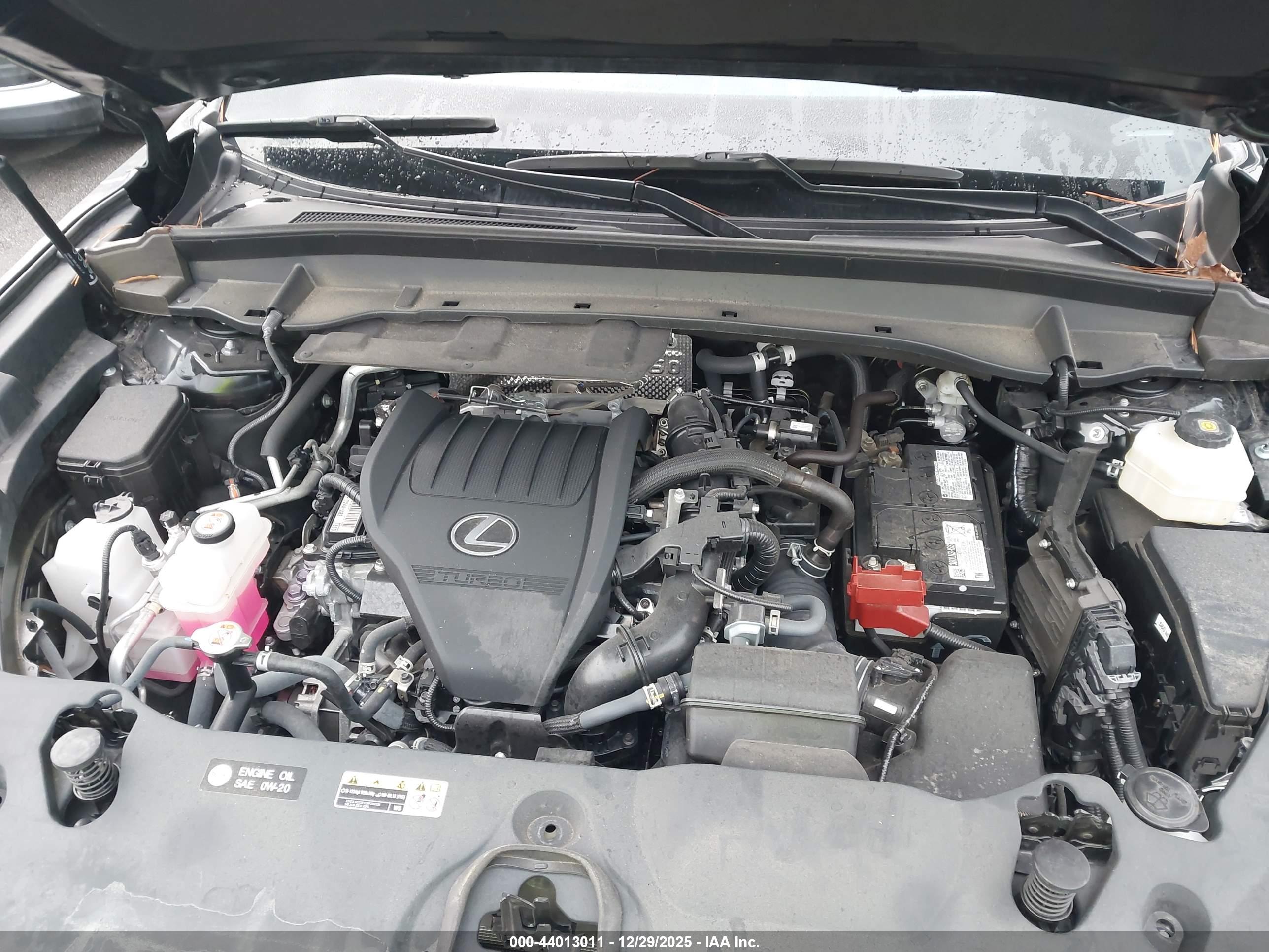 LEXUS TX image 10