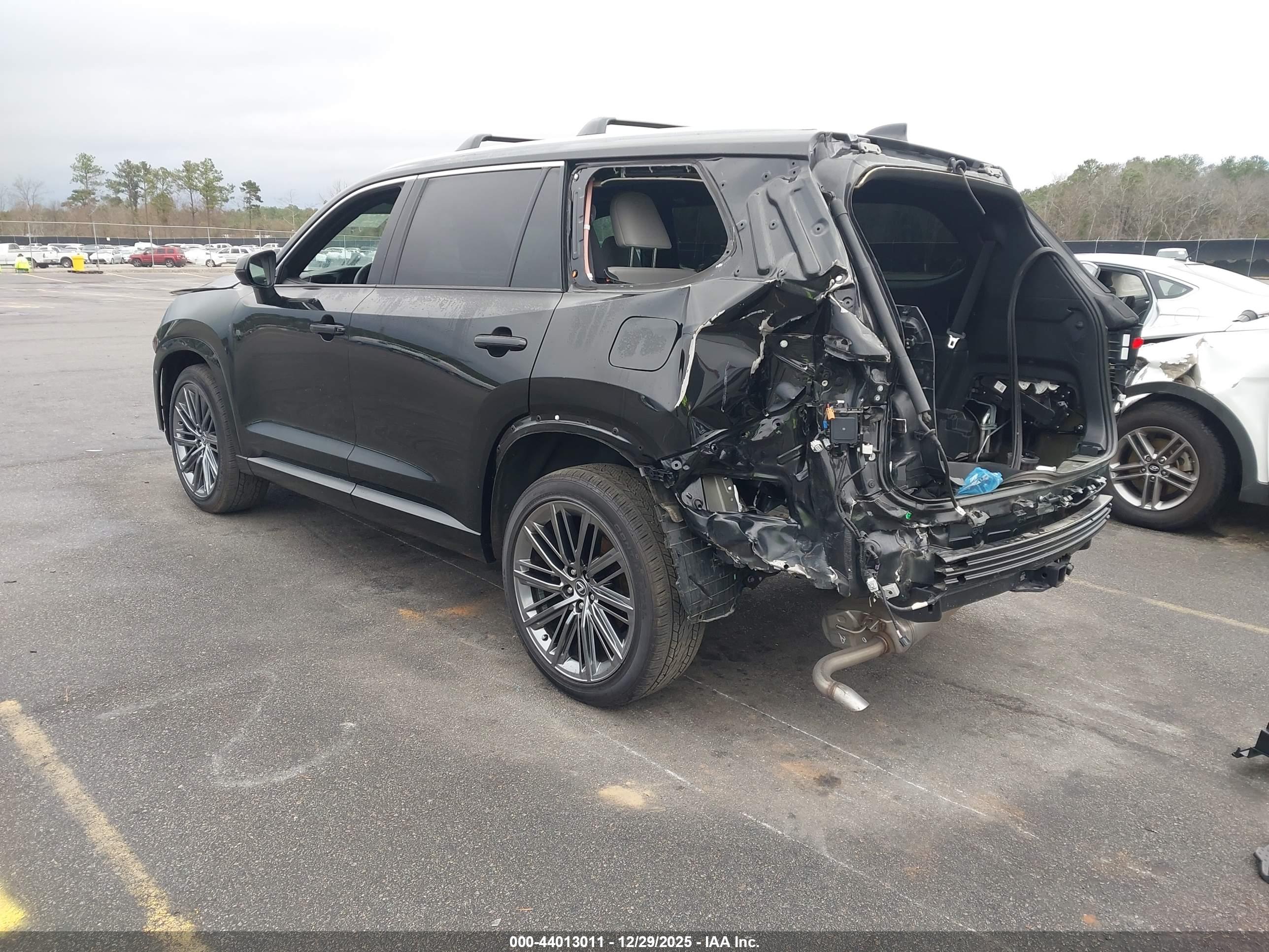 LEXUS TX image 3