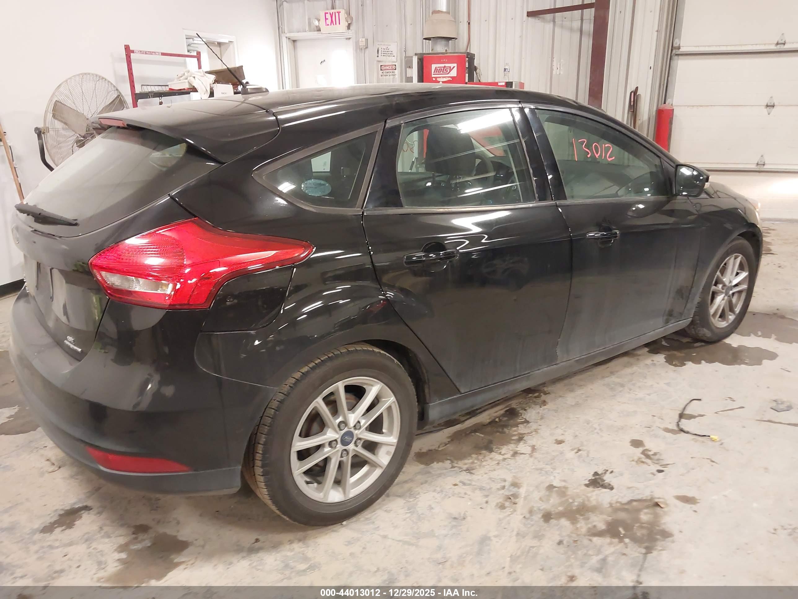 FORD FOCUS image 4