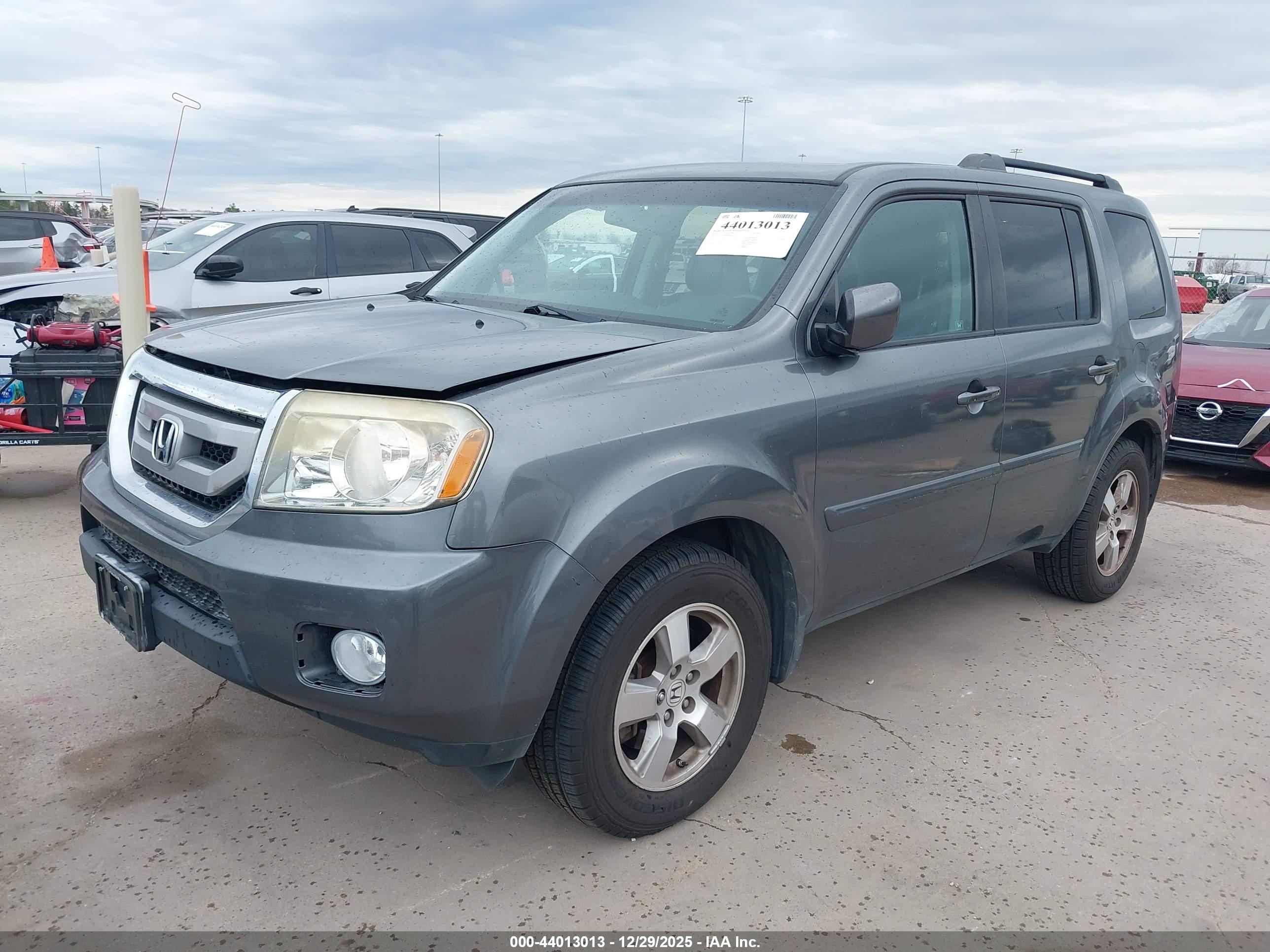 HONDA PILOT image 2