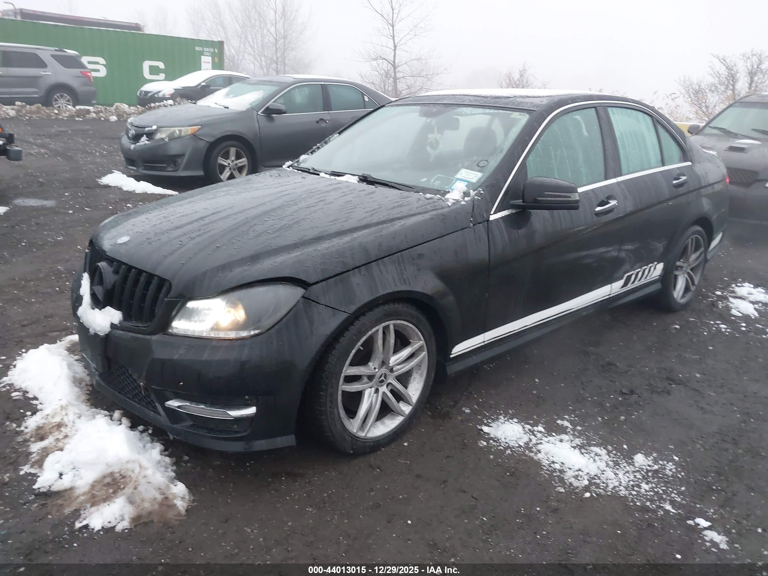 MERCEDES-BENZ C image 2