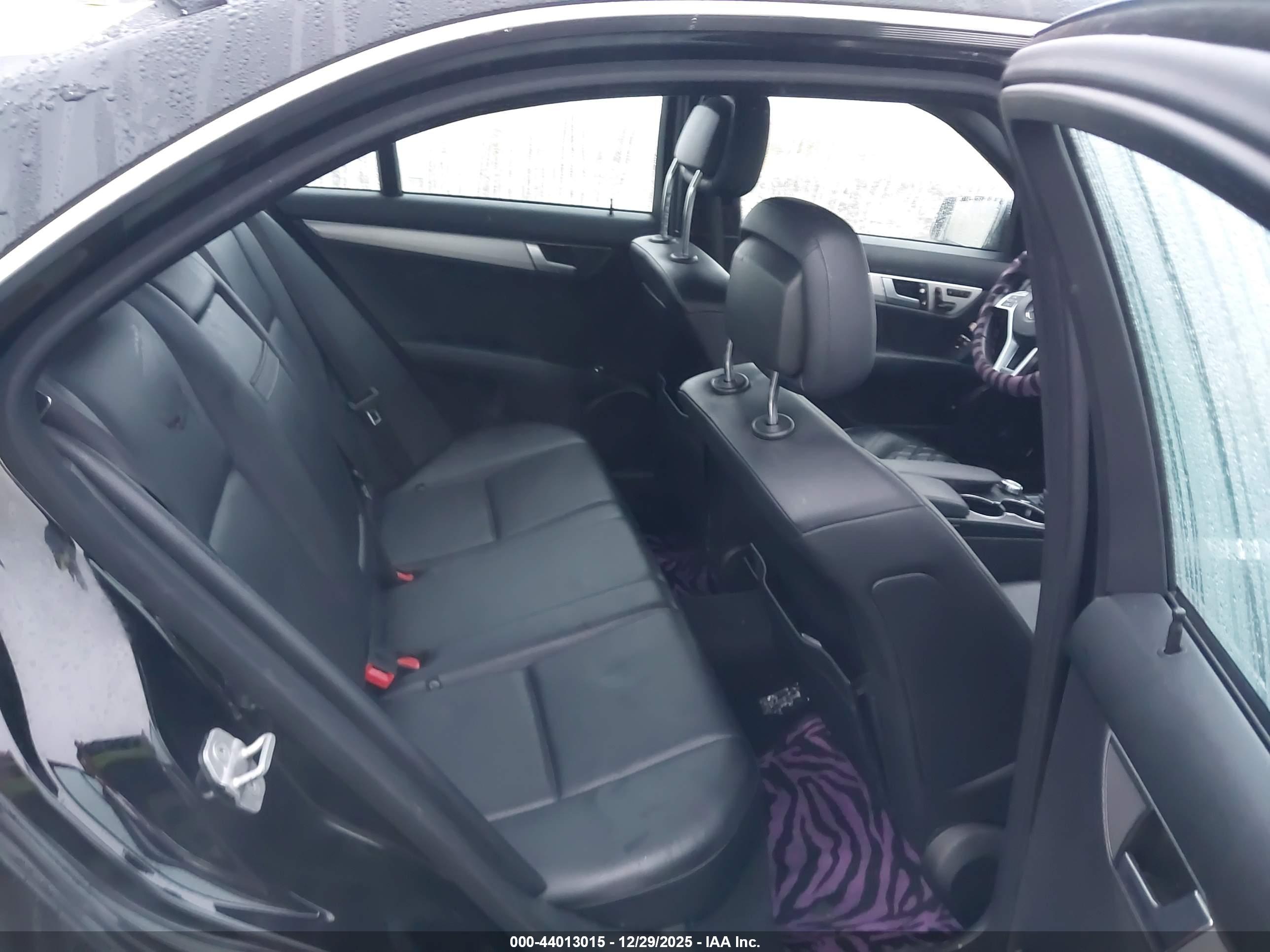 MERCEDES-BENZ C image 8
