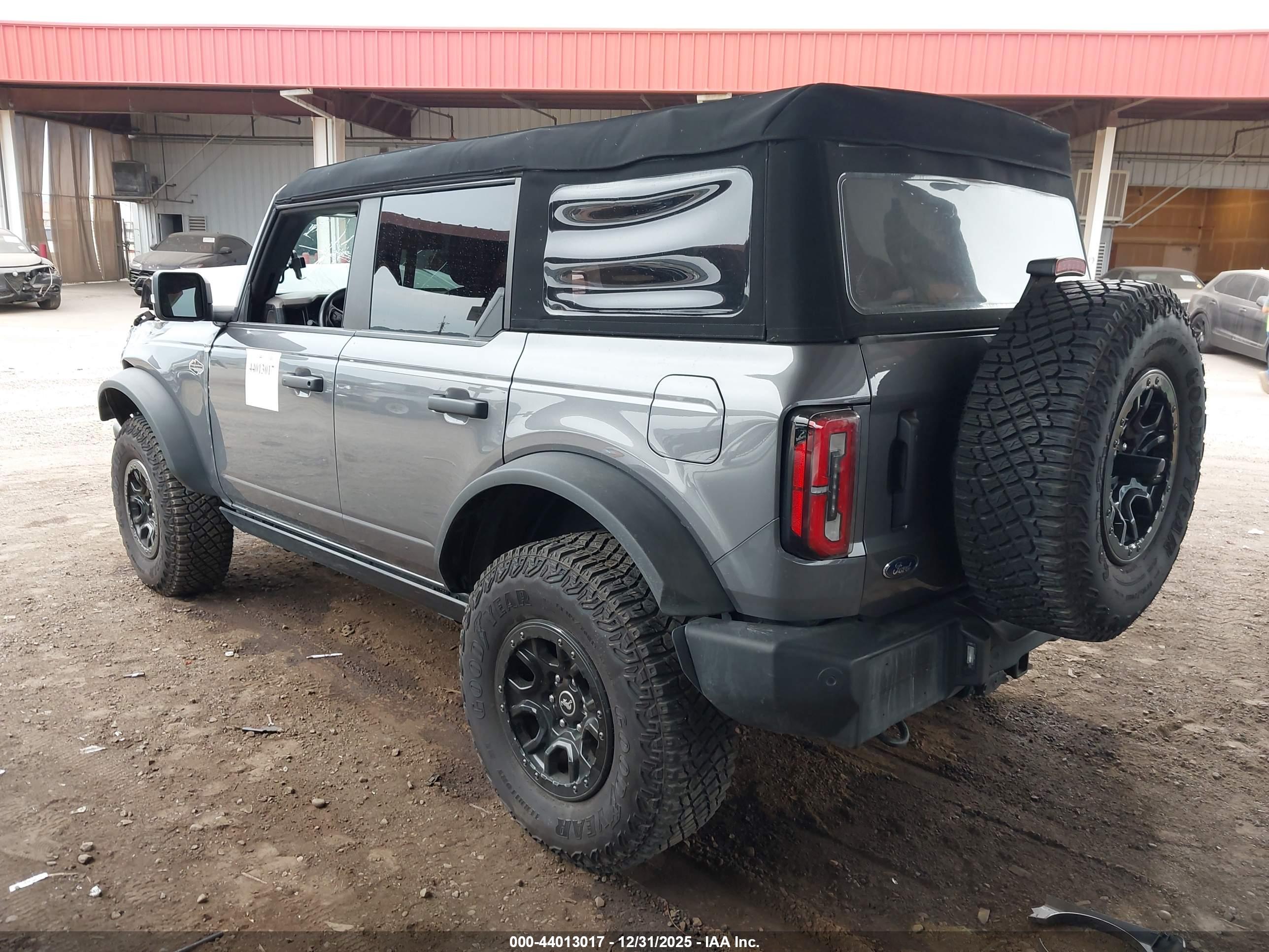 FORD BRONCO image 3