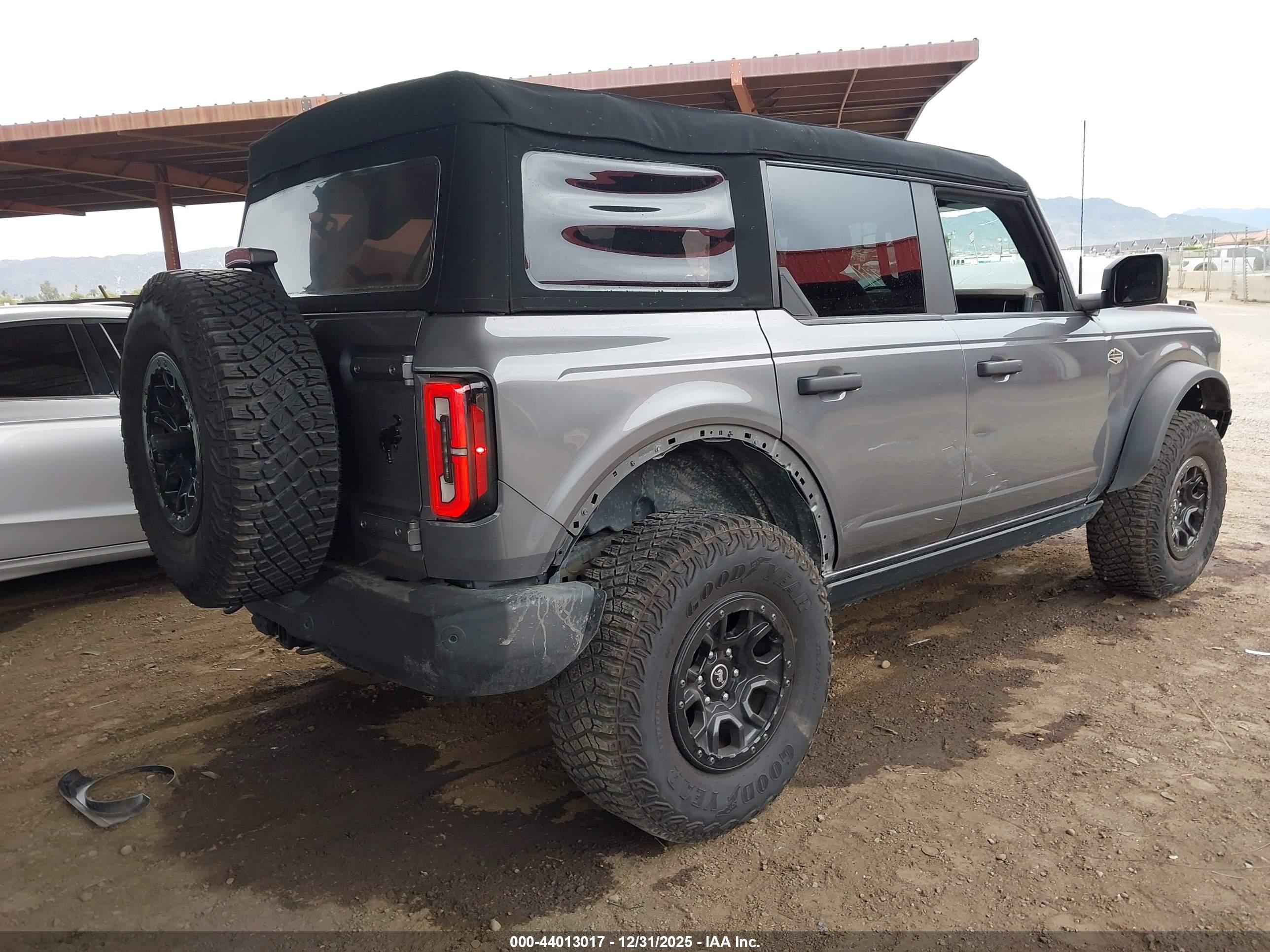 FORD BRONCO image 4