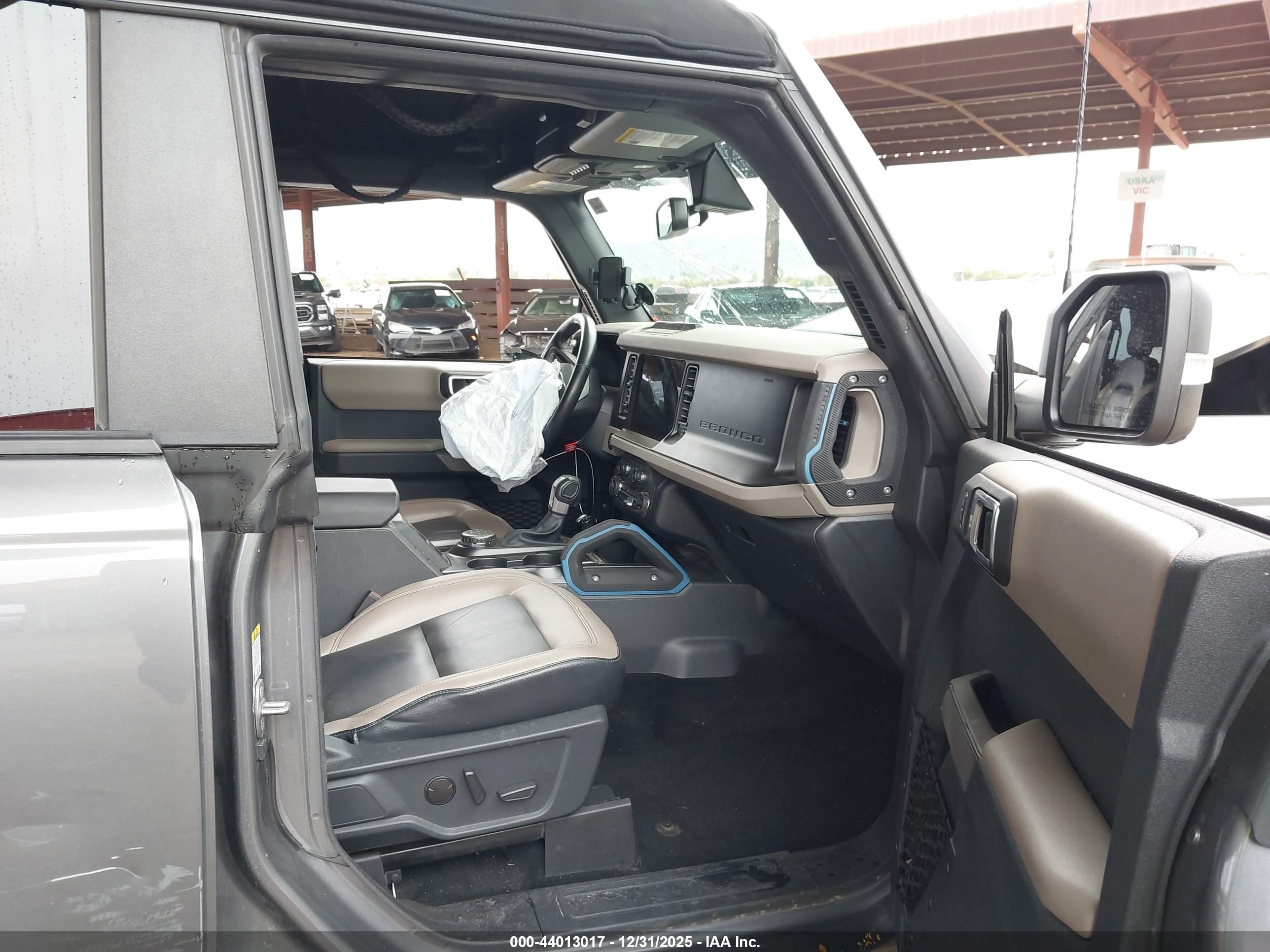 FORD BRONCO image 5