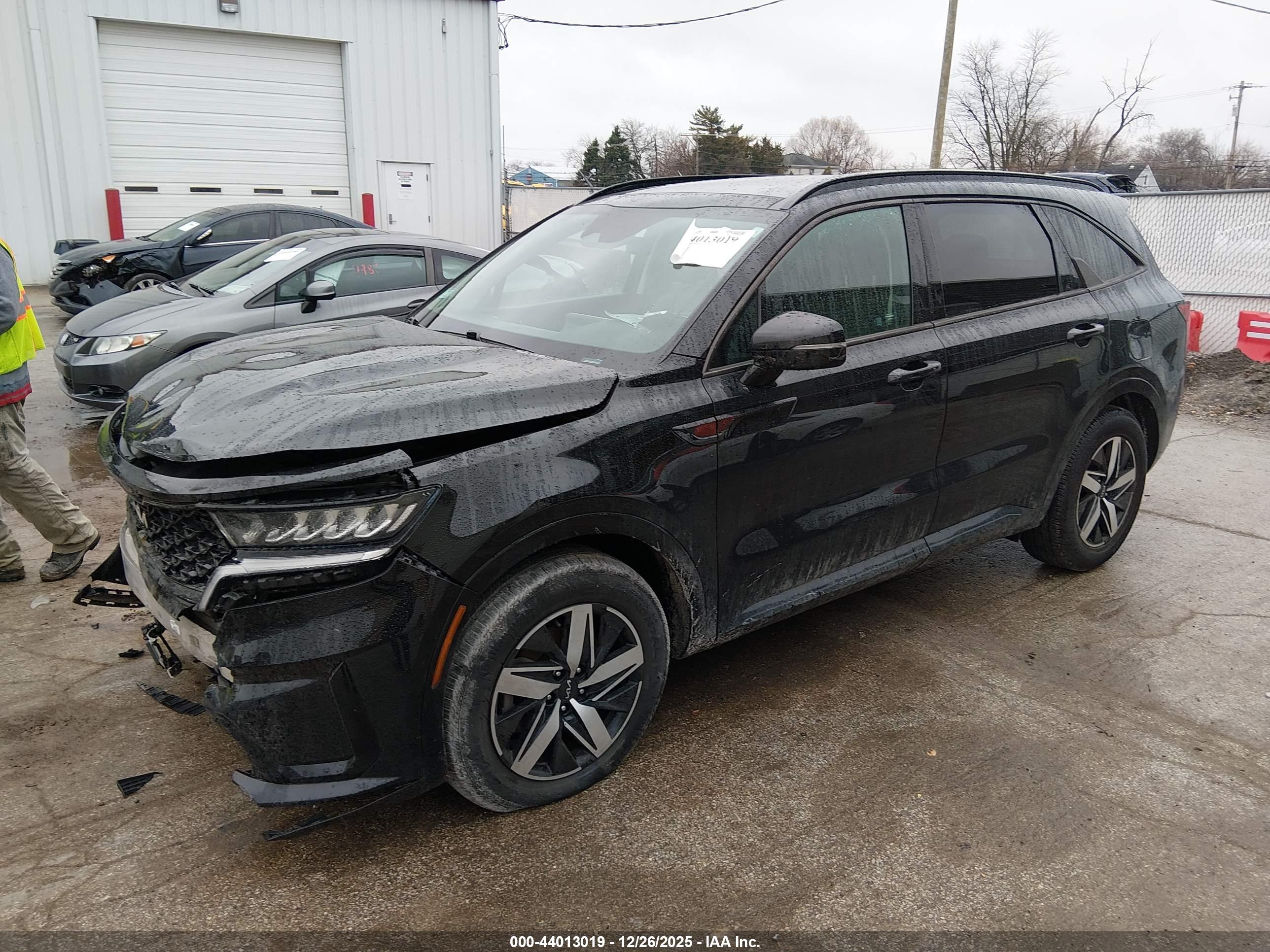 KIA SORENTO image 2