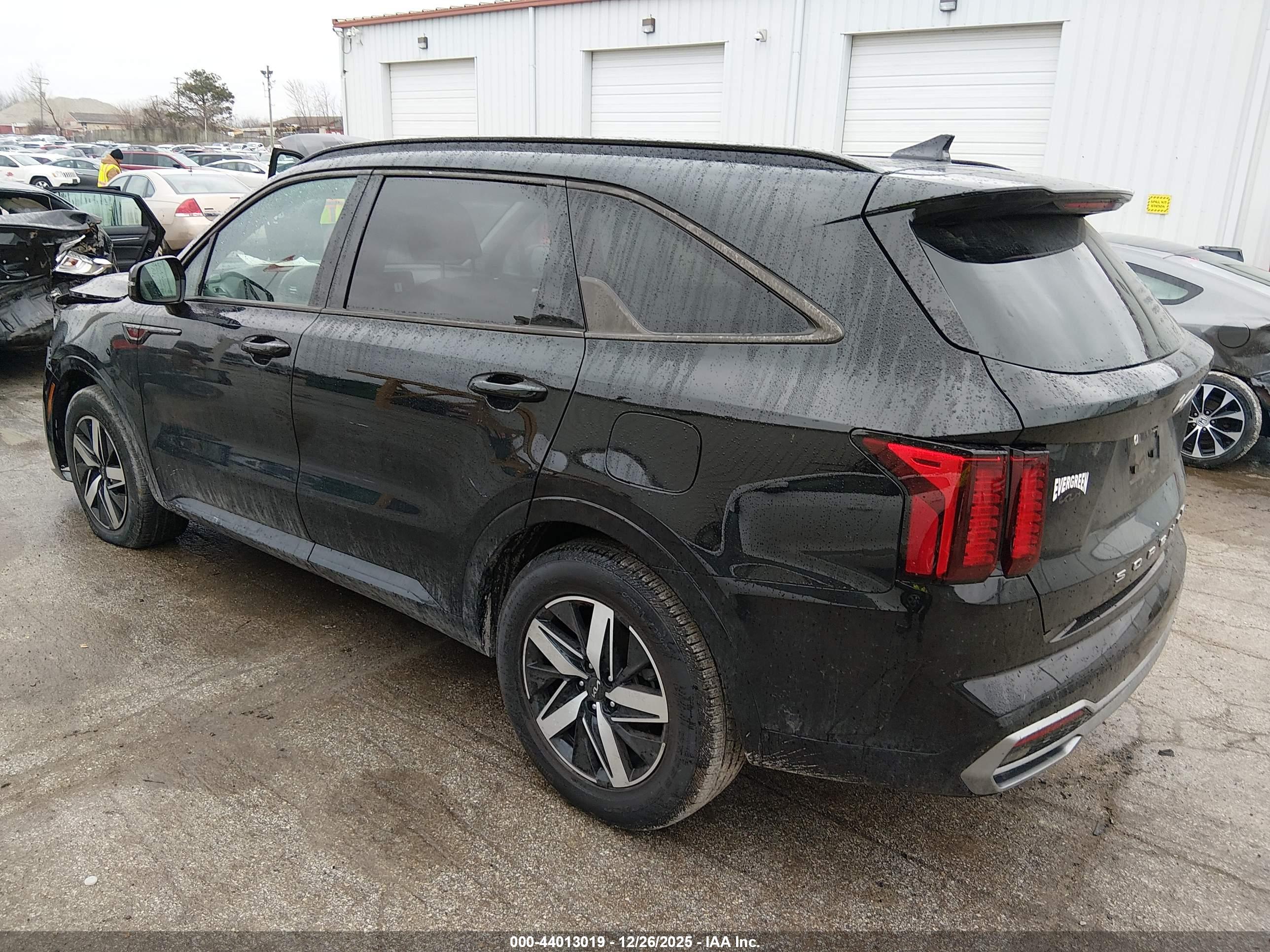 KIA SORENTO image 3