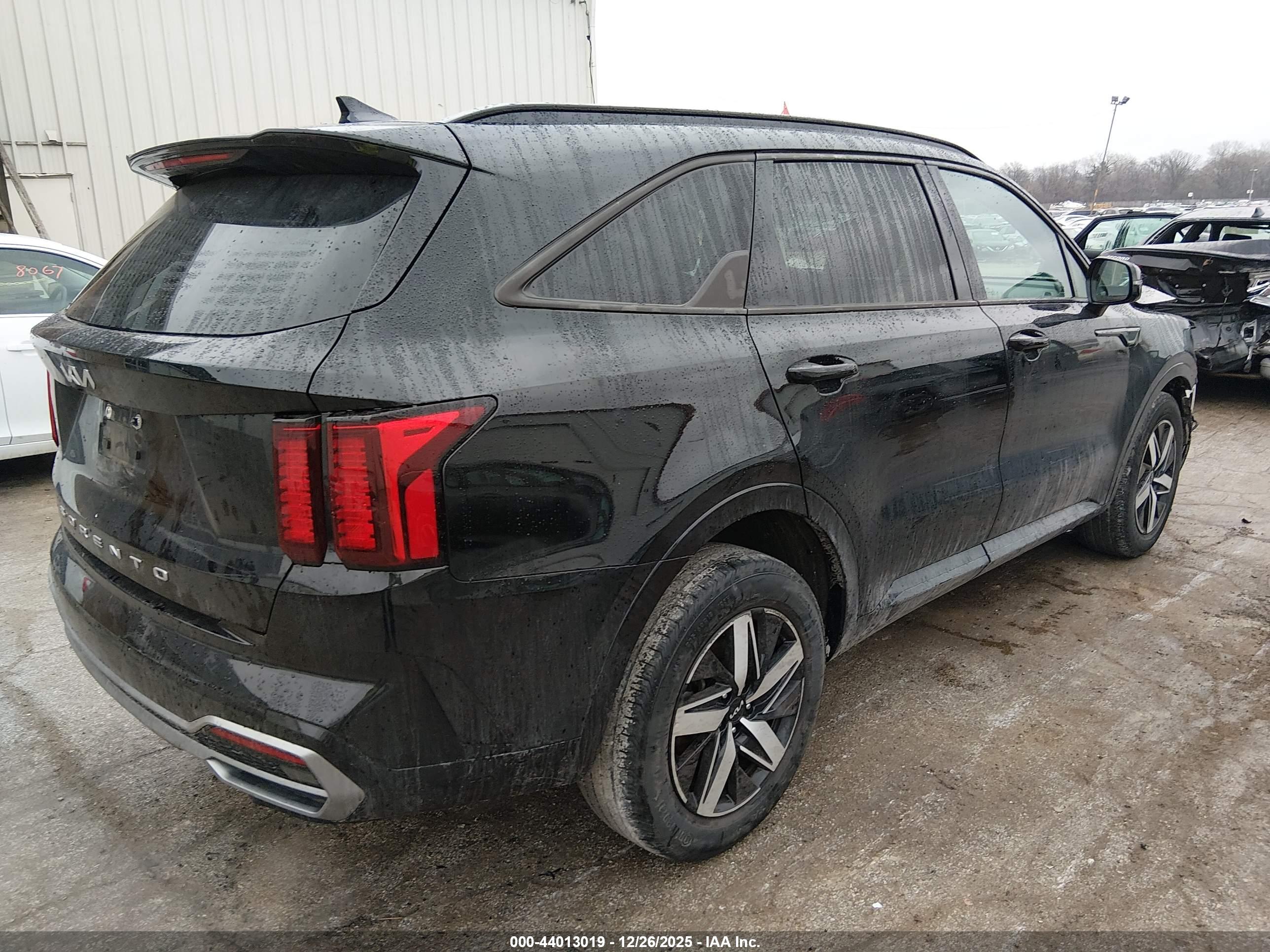 KIA SORENTO image 4