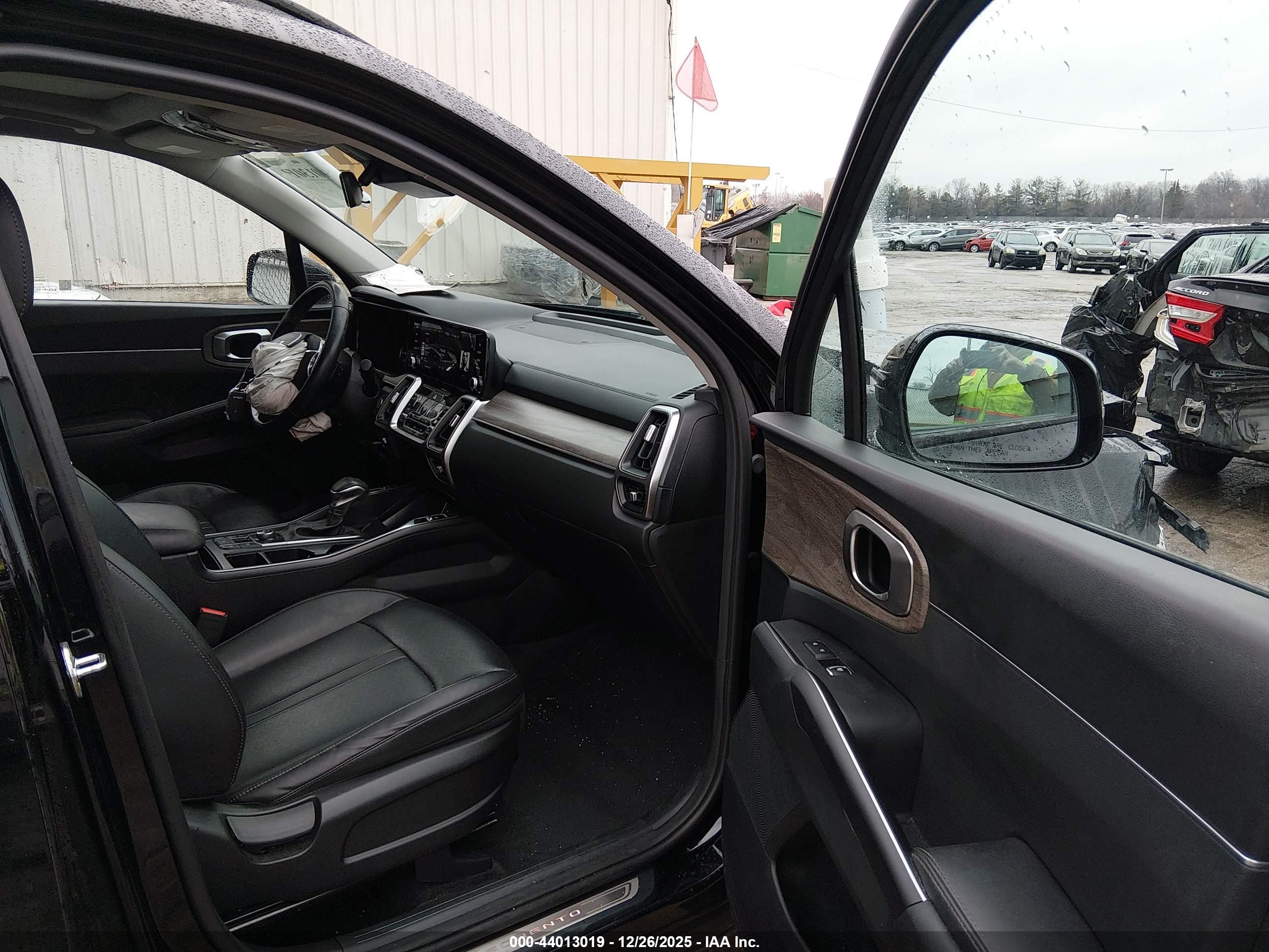 KIA SORENTO image 5