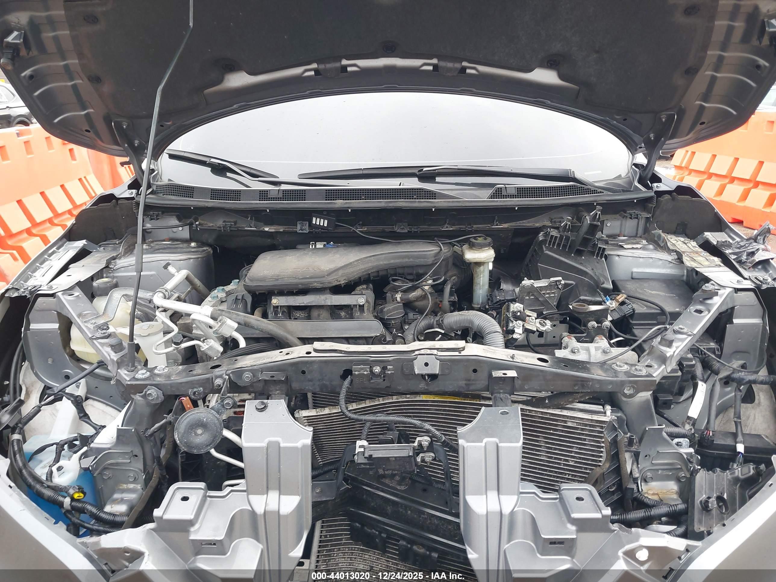 NISSAN ROGUE image 10