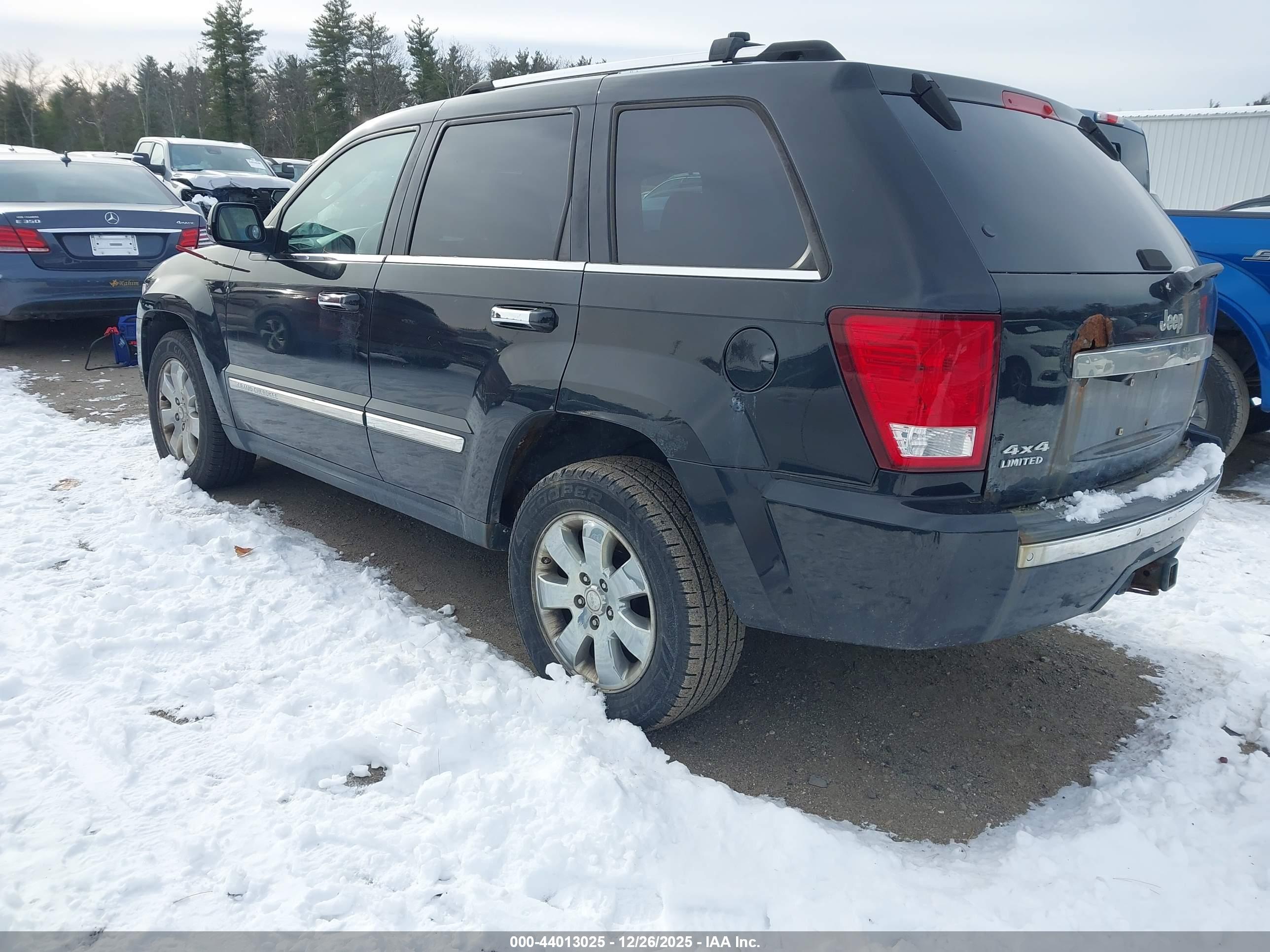 JEEP GRAND image 3