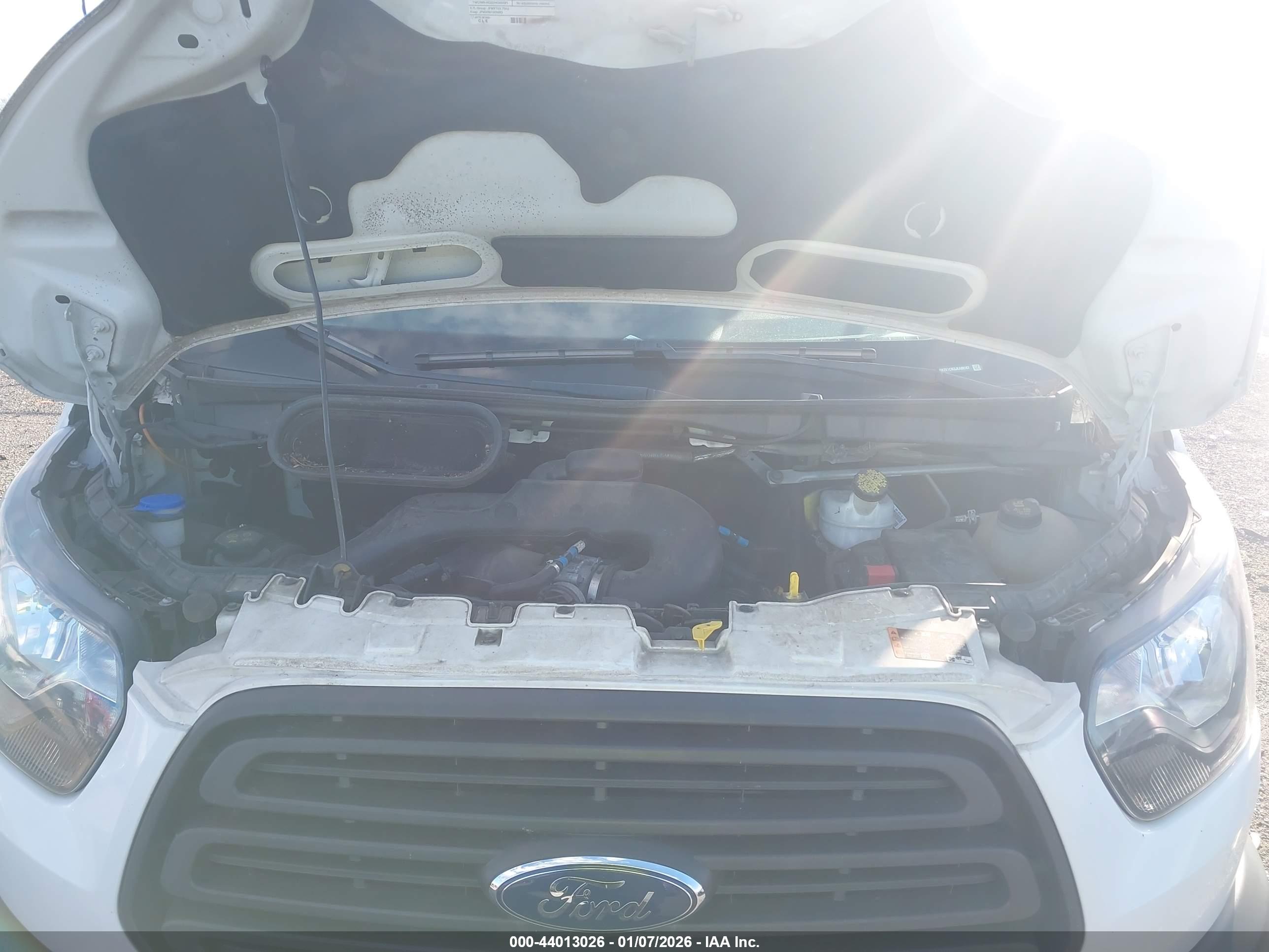 FORD TRANSIT-150 image 10