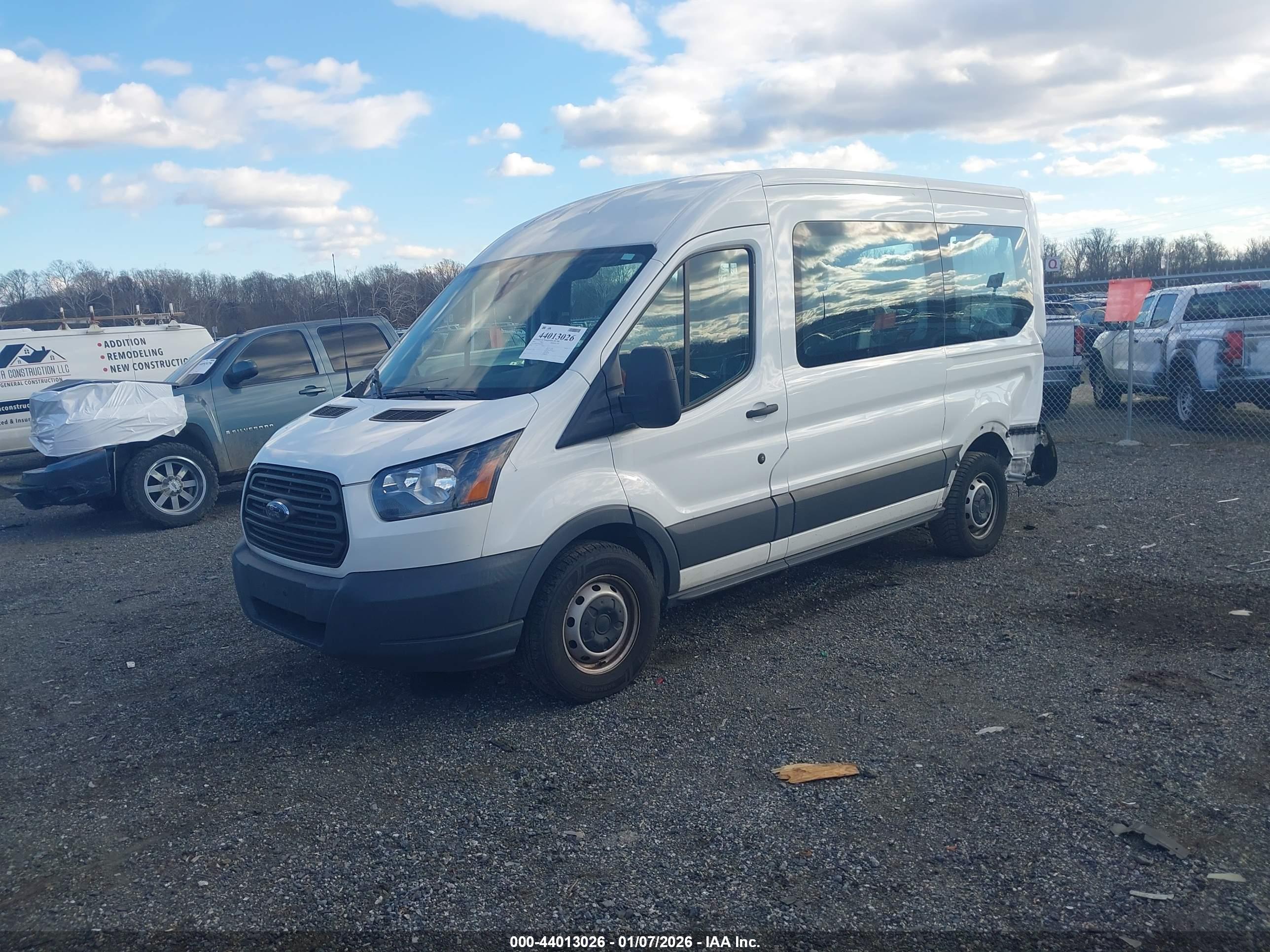 FORD TRANSIT-150 image 2