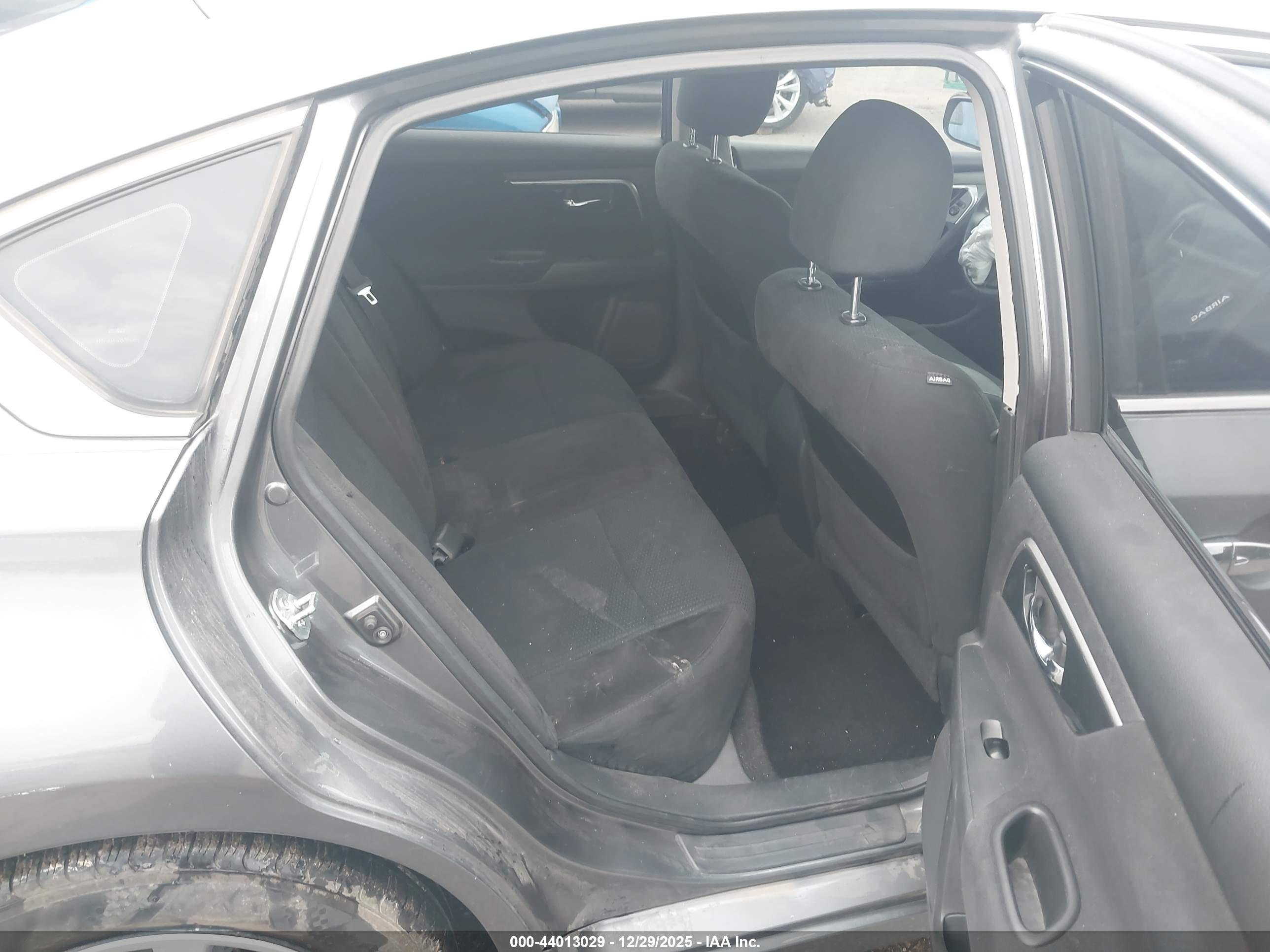 NISSAN ALTIMA image 8