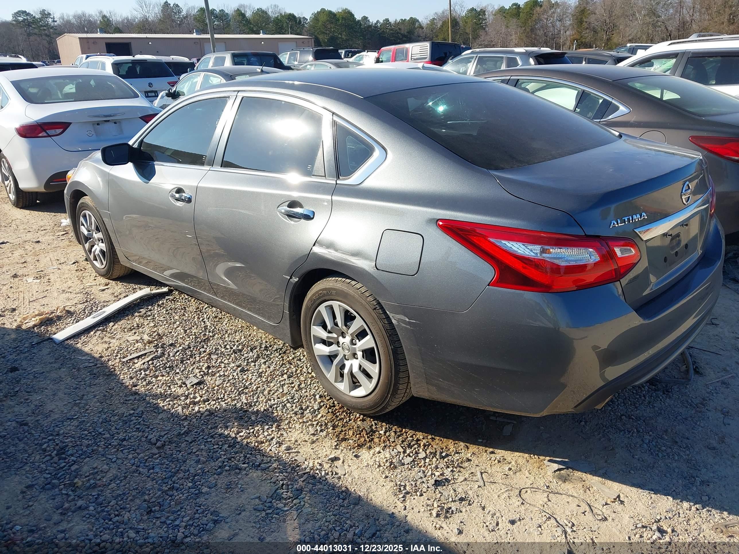 NISSAN ALTIMA image 3