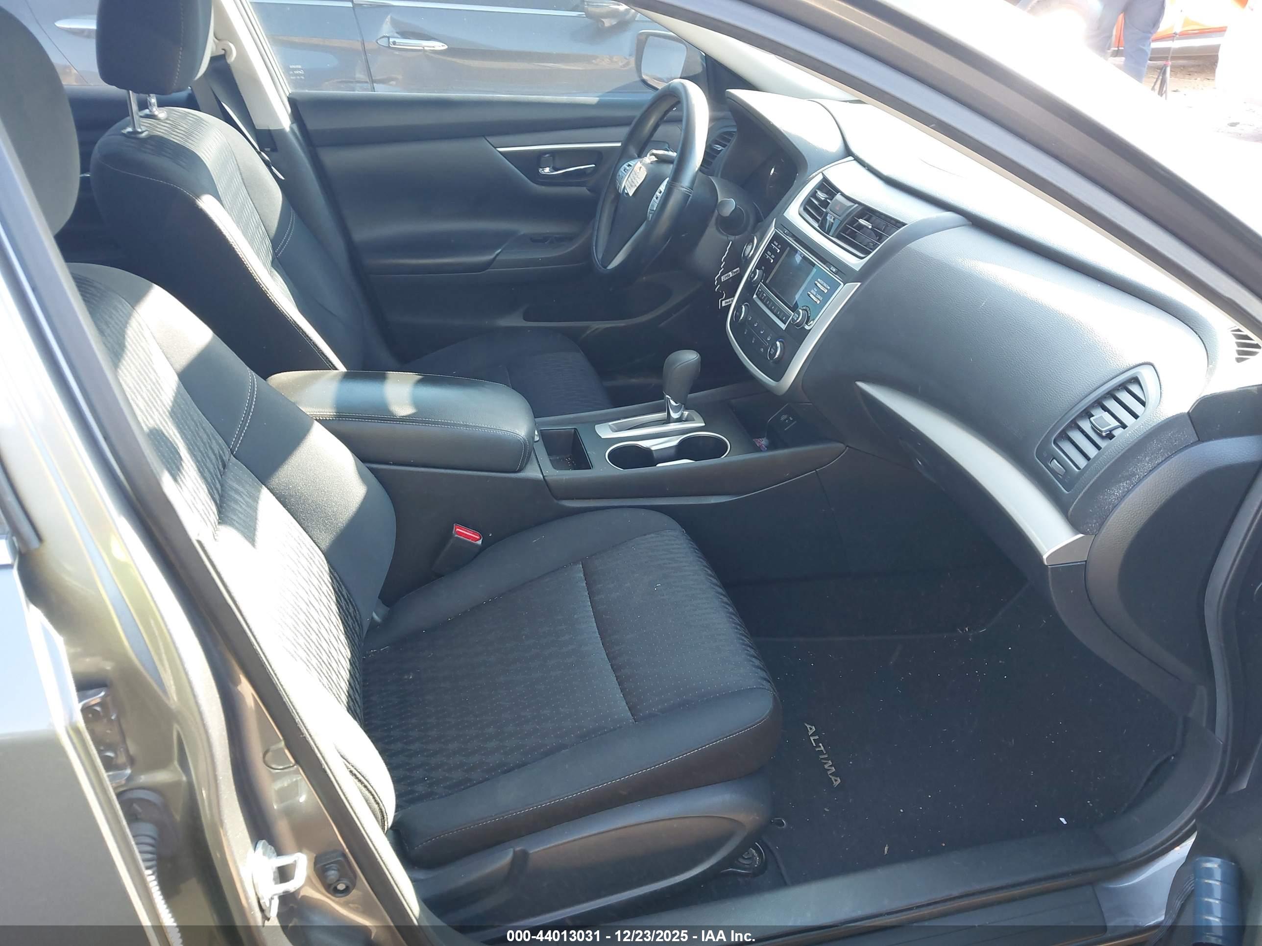 NISSAN ALTIMA image 5