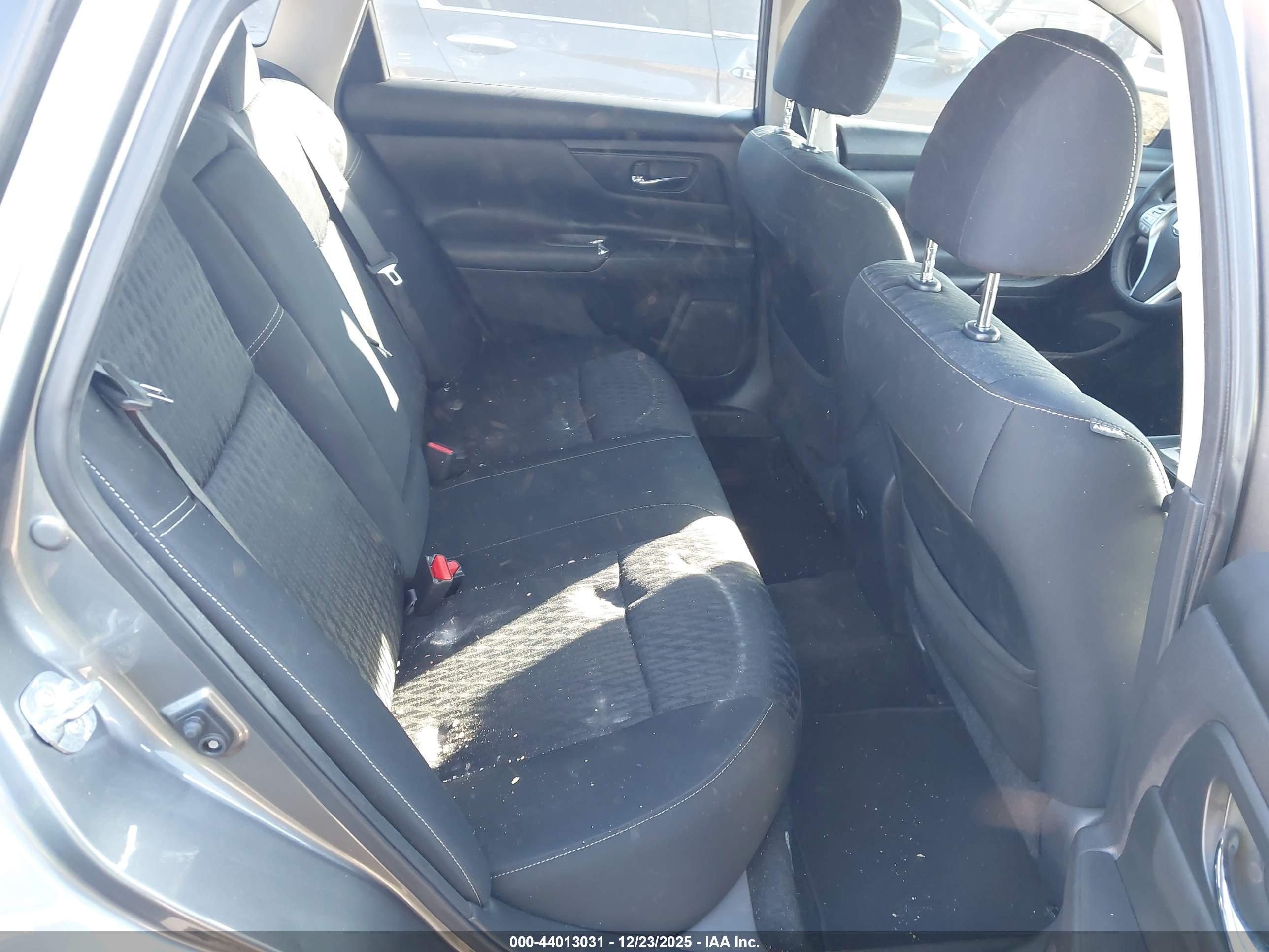 NISSAN ALTIMA image 8