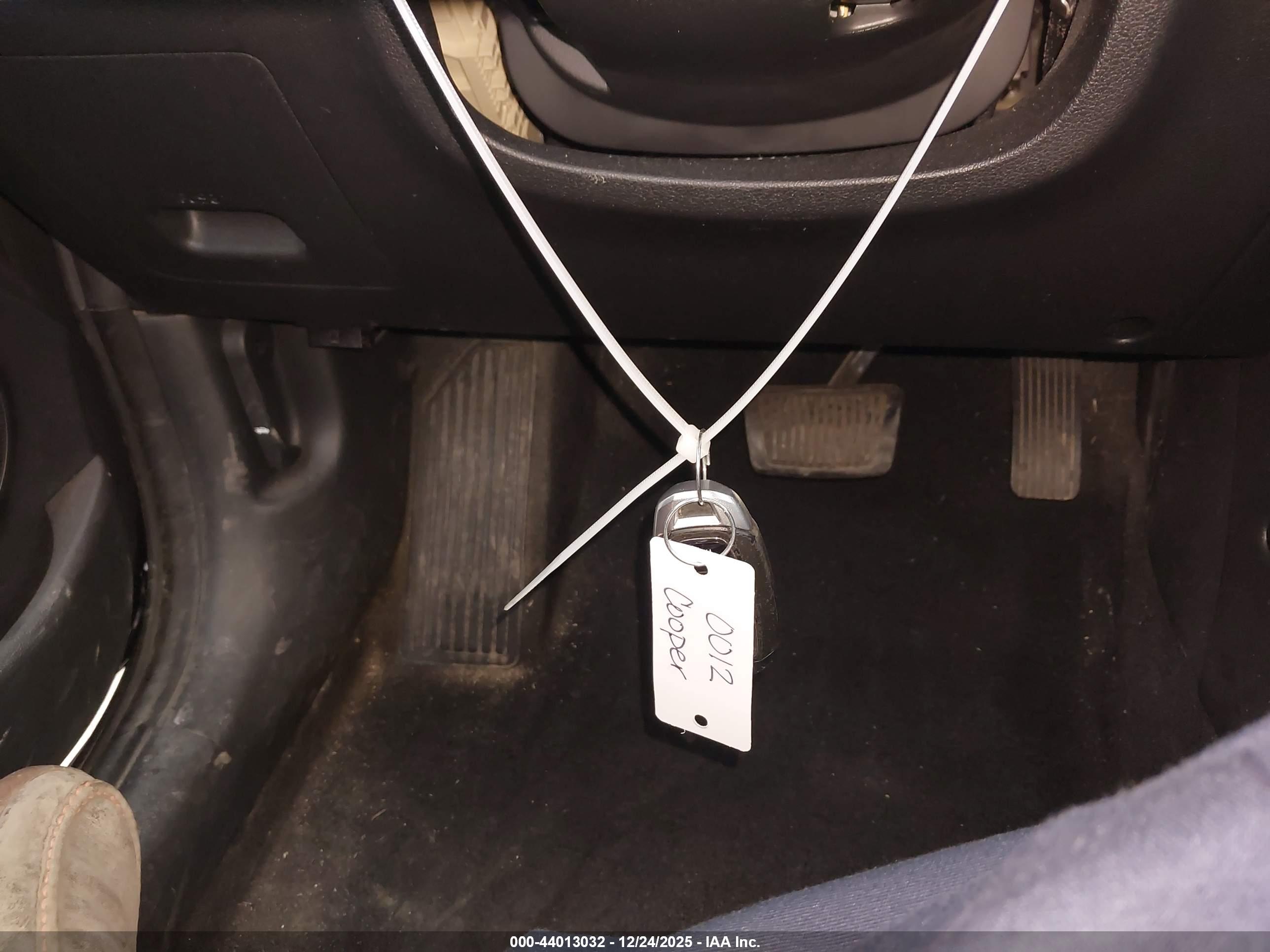 HYUNDAI KONA image 11