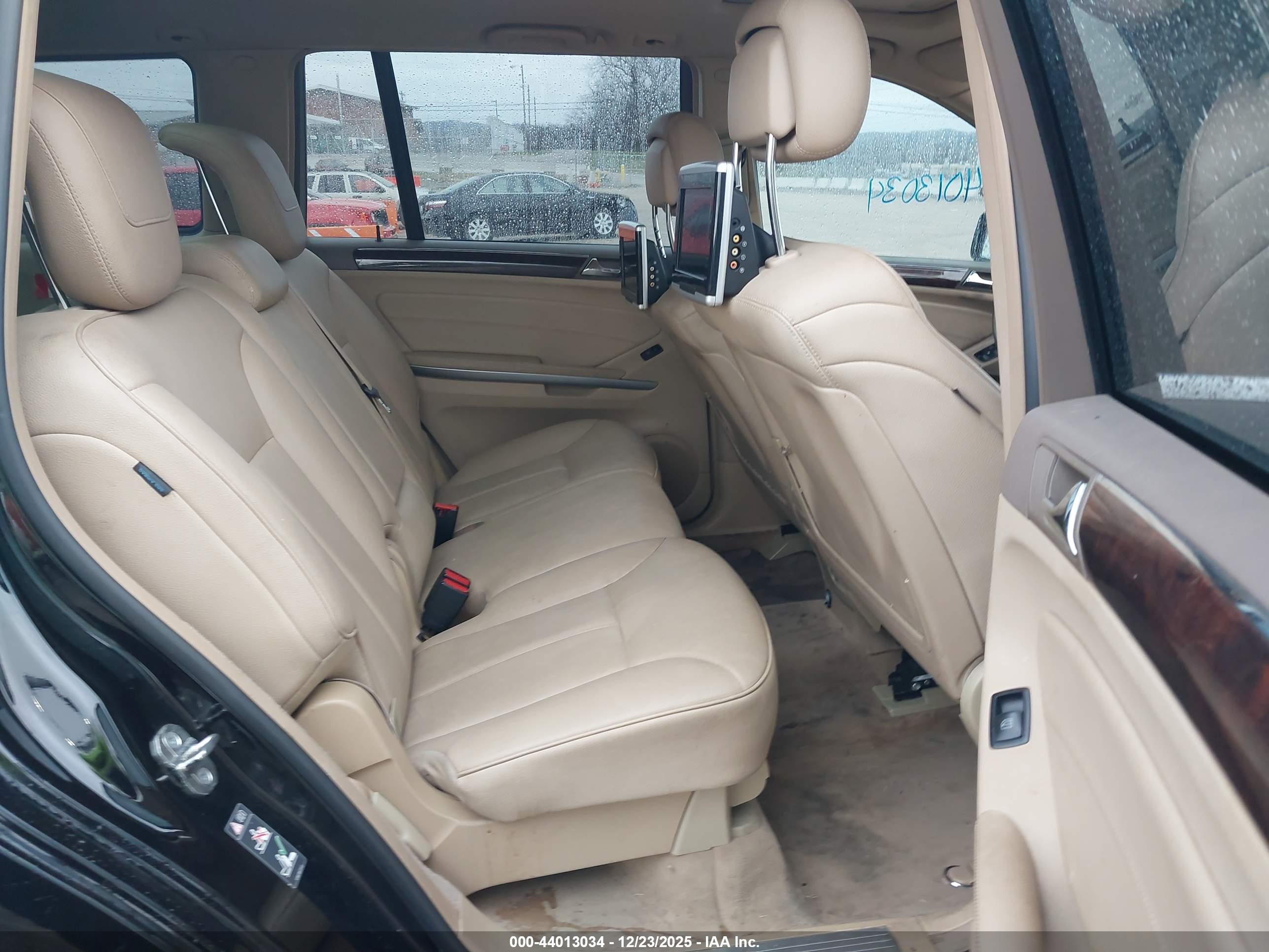 MERCEDES-BENZ GL image 8