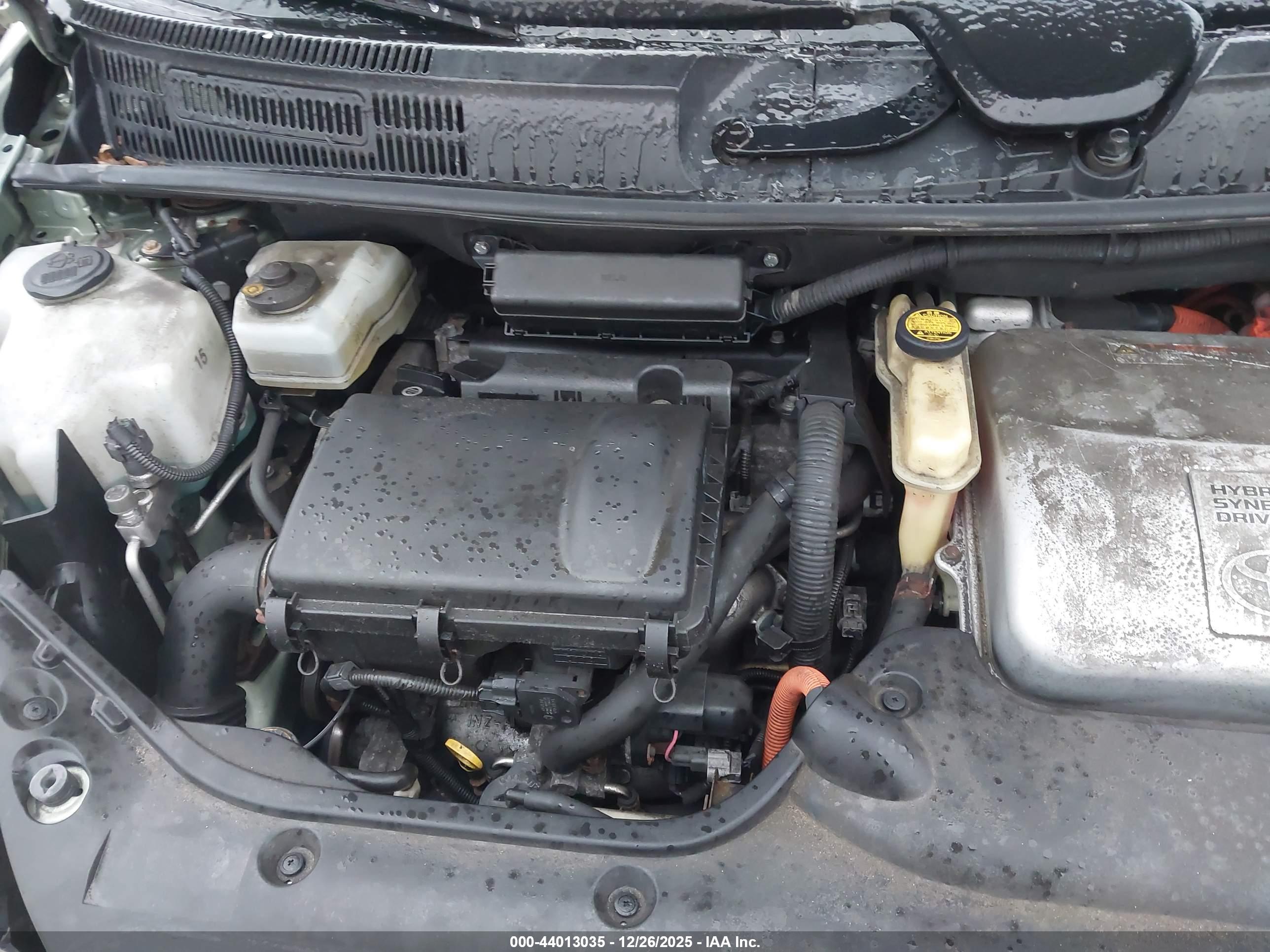 TOYOTA PRIUS image 10