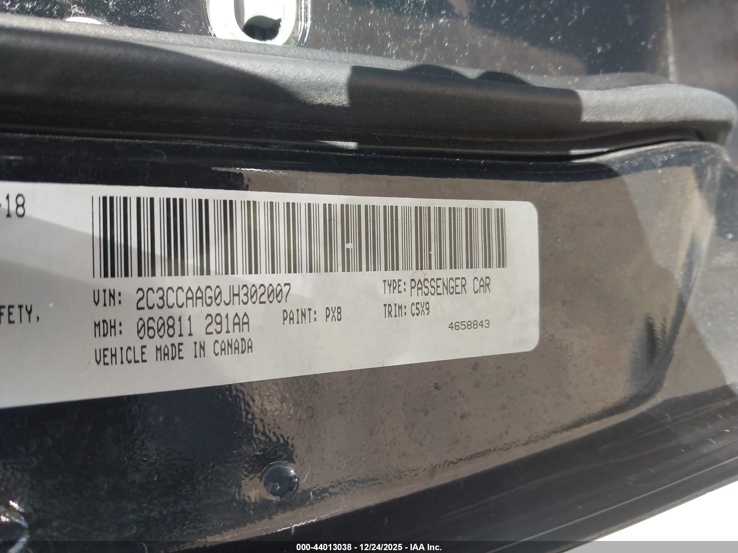 CHRYSLER 300 image 9