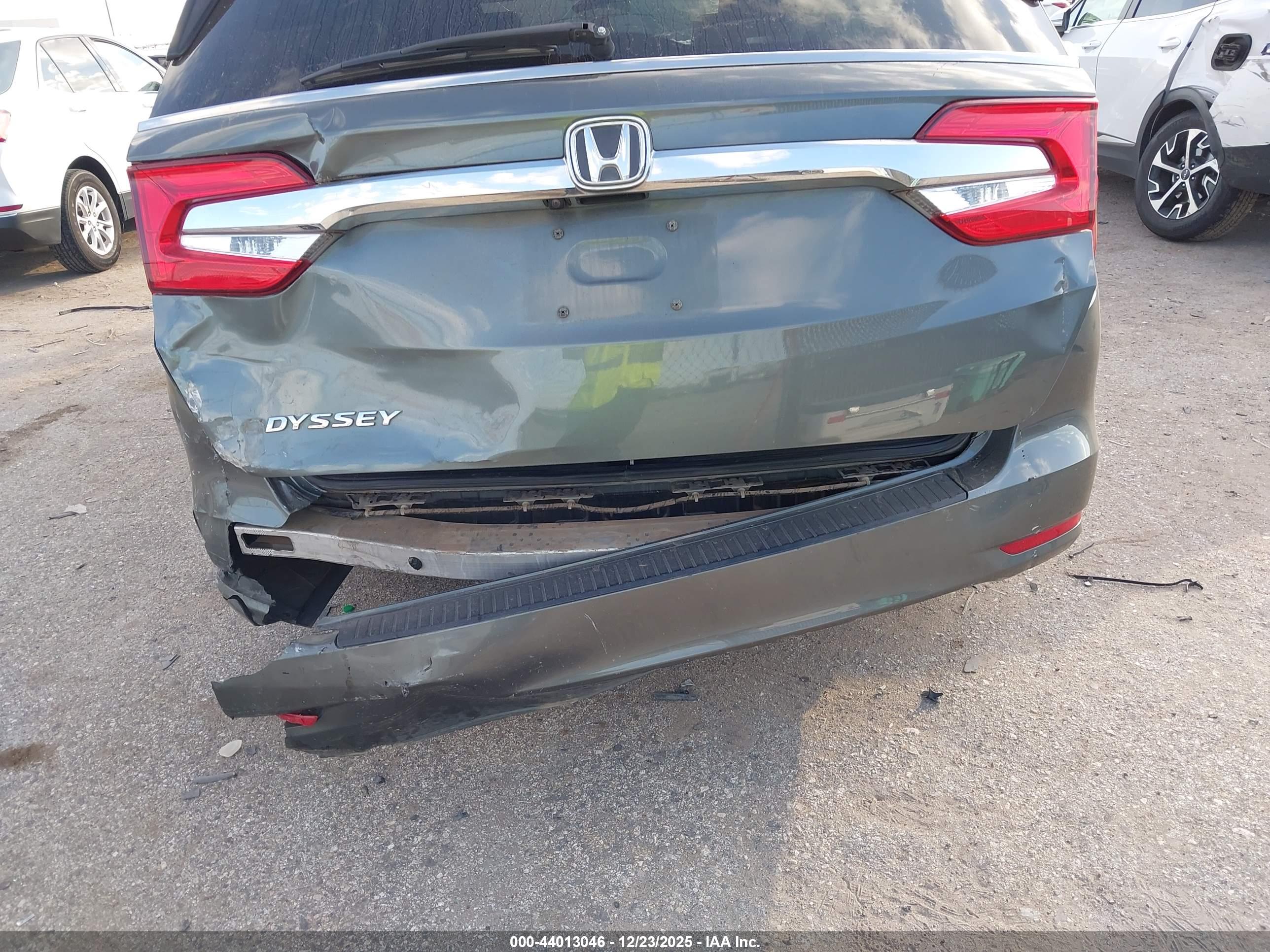 HONDA ODYSSEY image 6