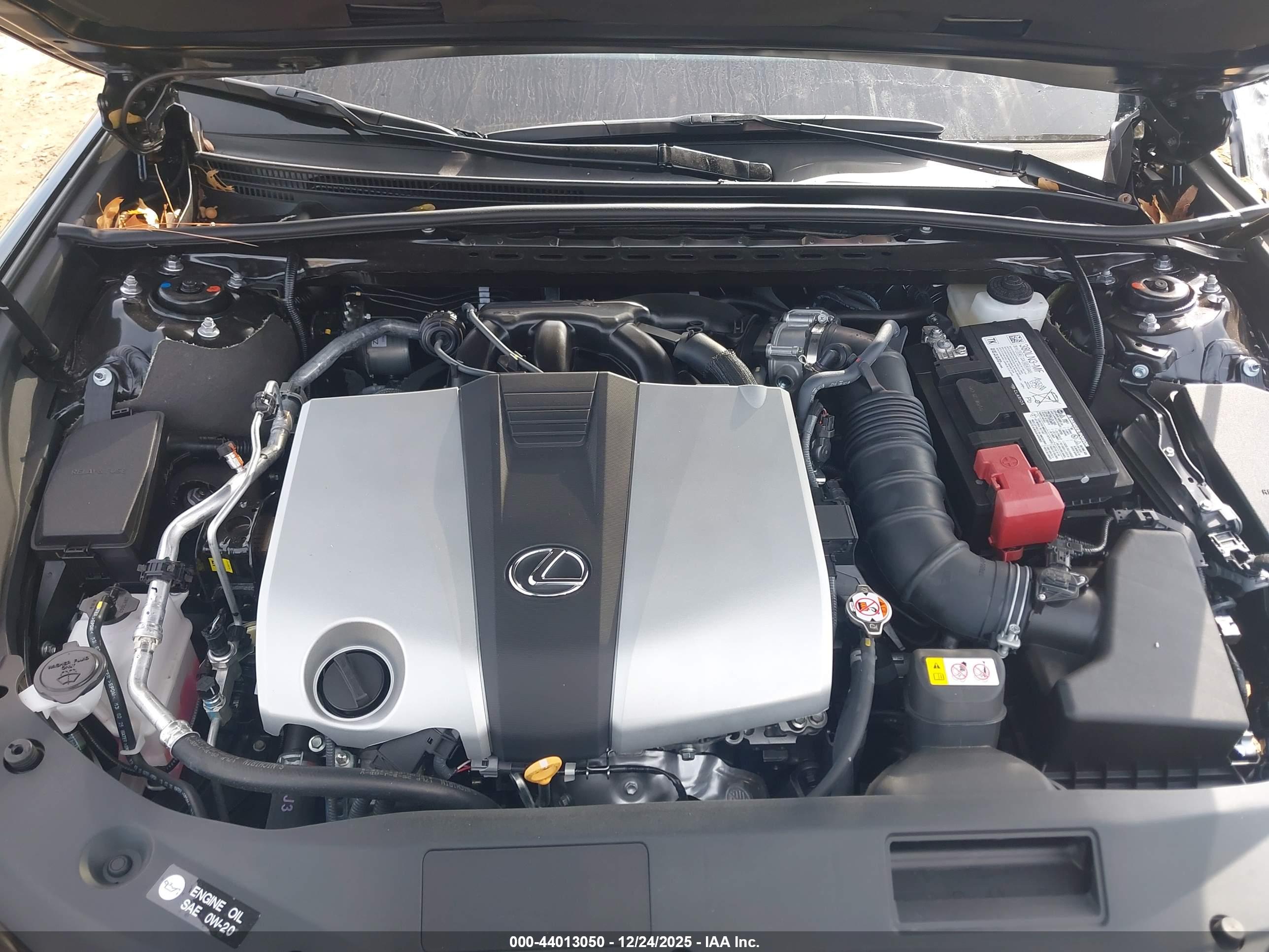 LEXUS ES image 10