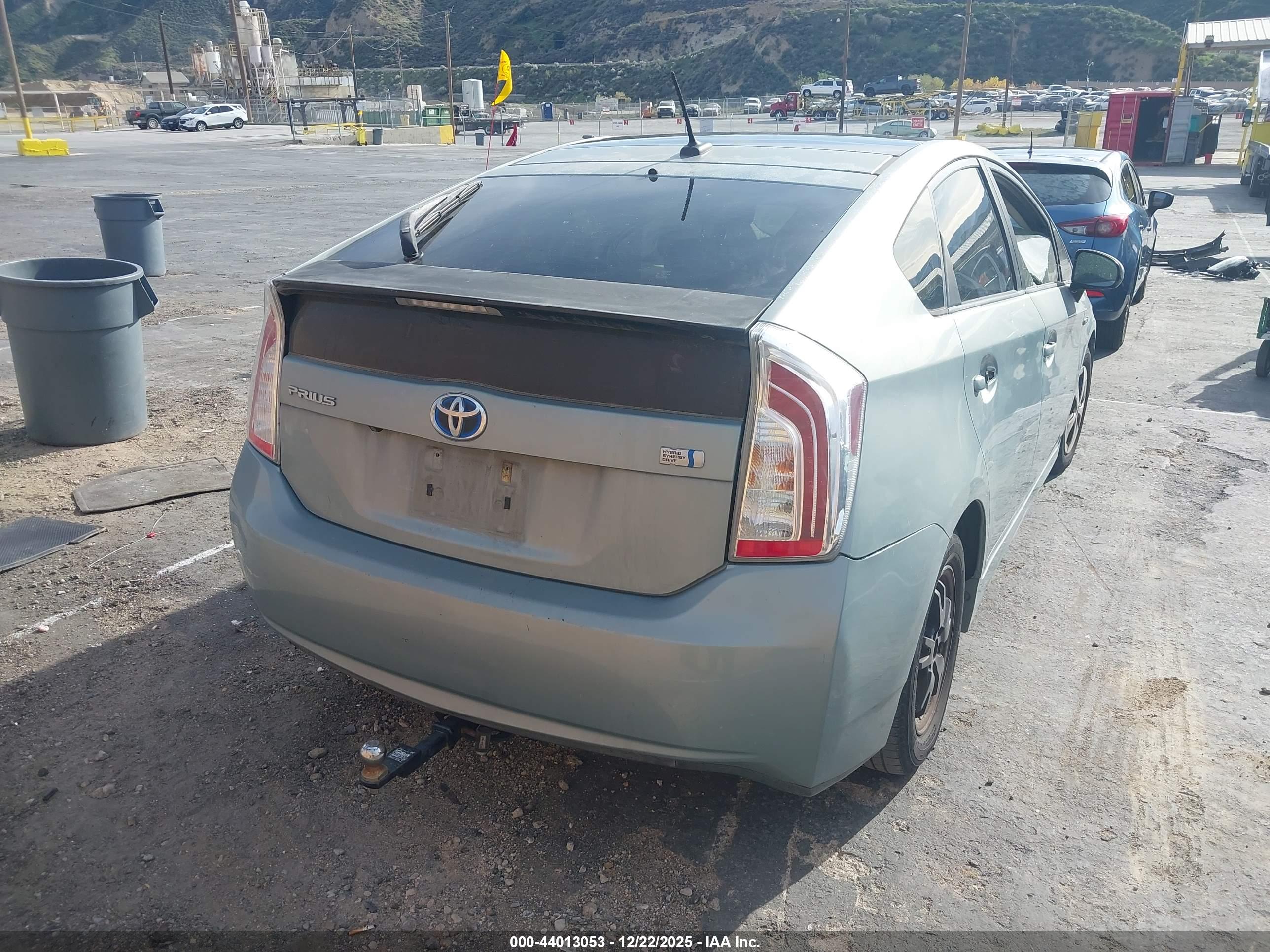 TOYOTA PRIUS image 4