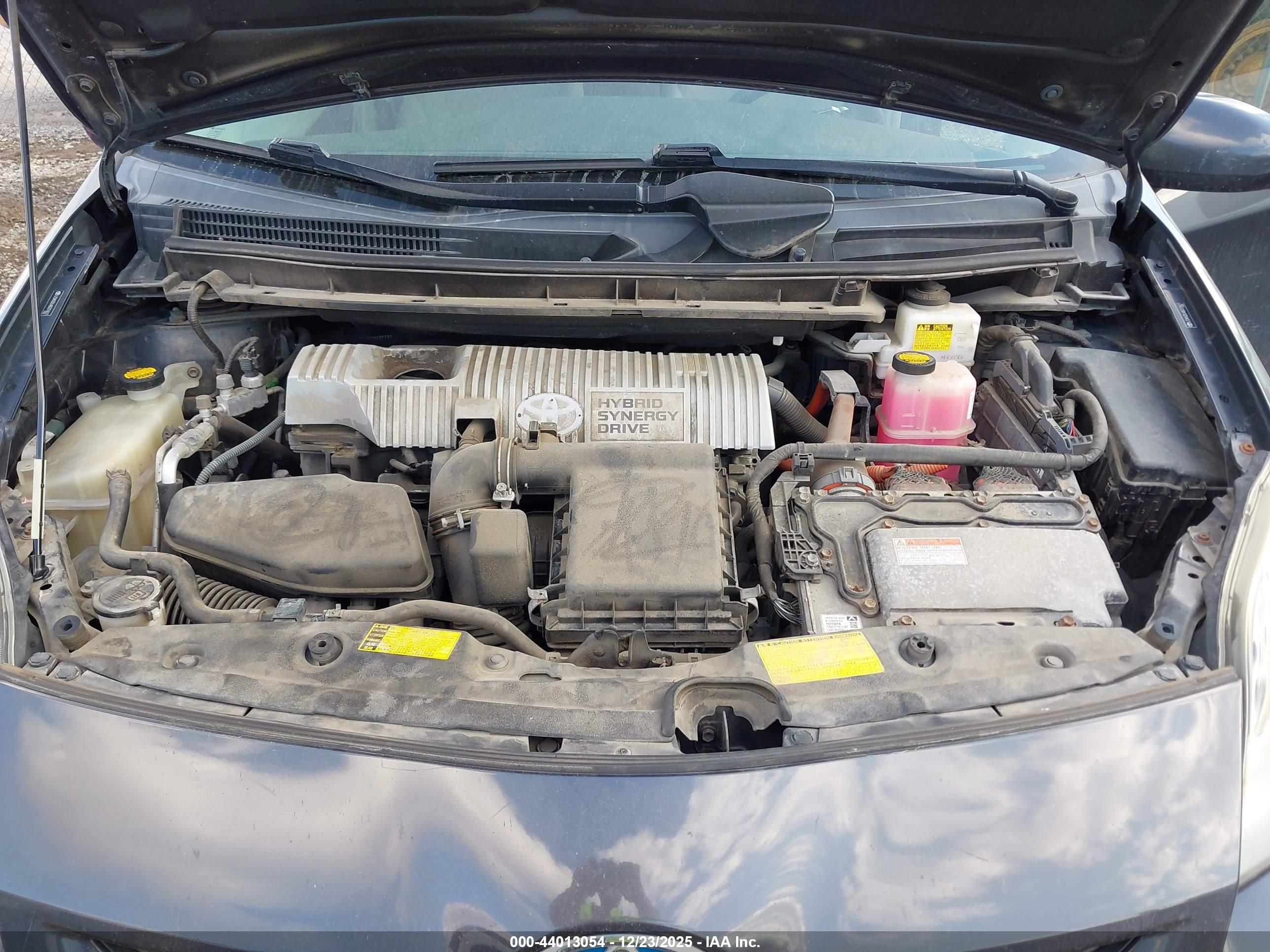 TOYOTA PRIUS image 10
