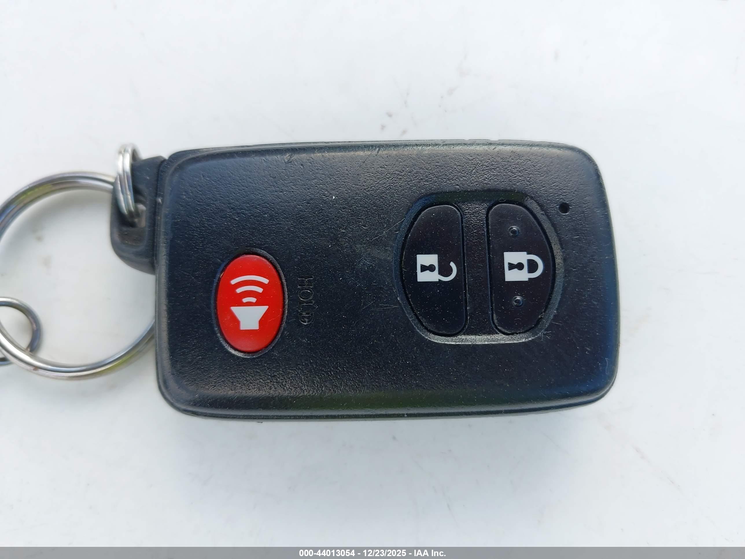 TOYOTA PRIUS image 11