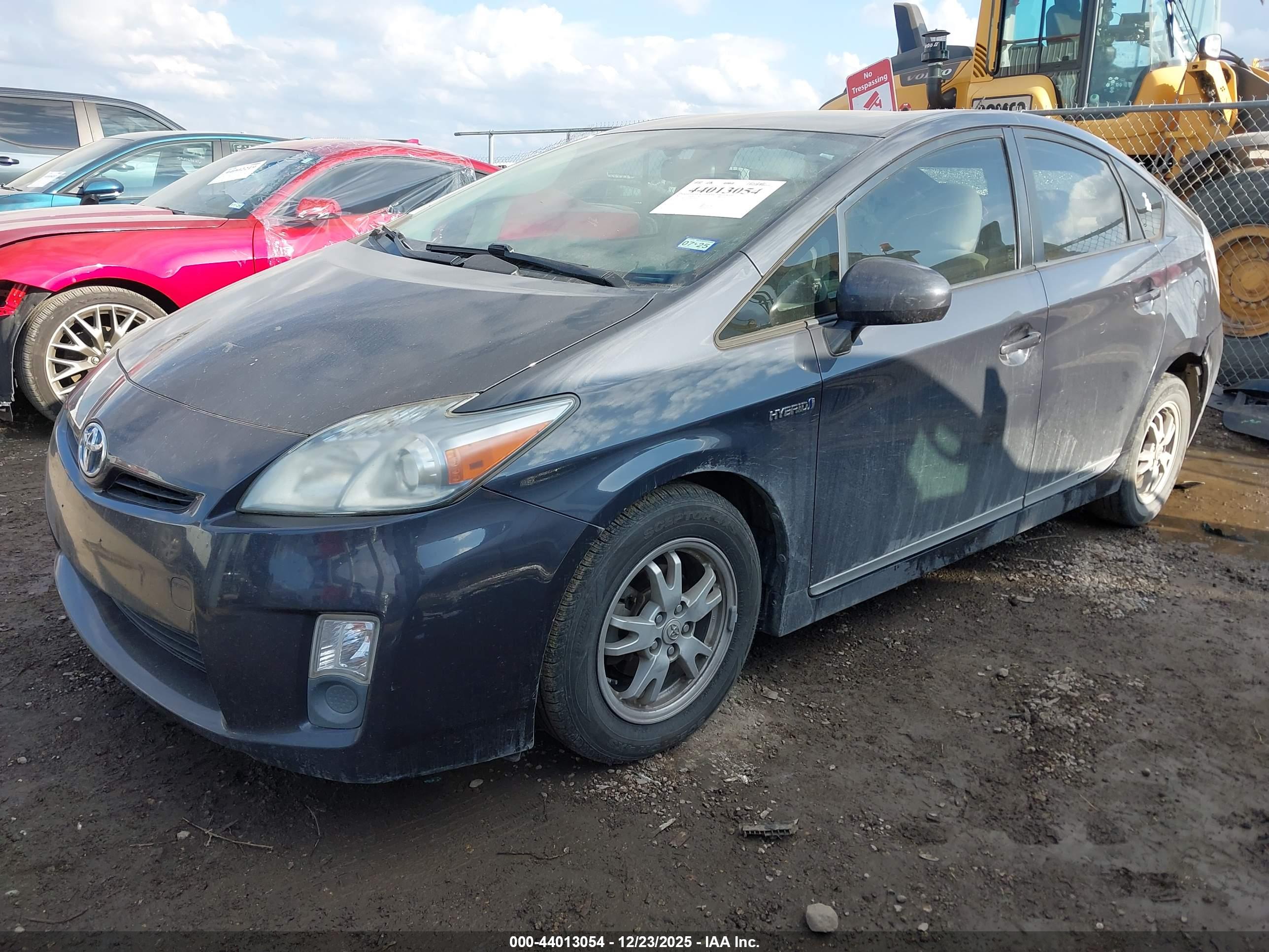 TOYOTA PRIUS image 2