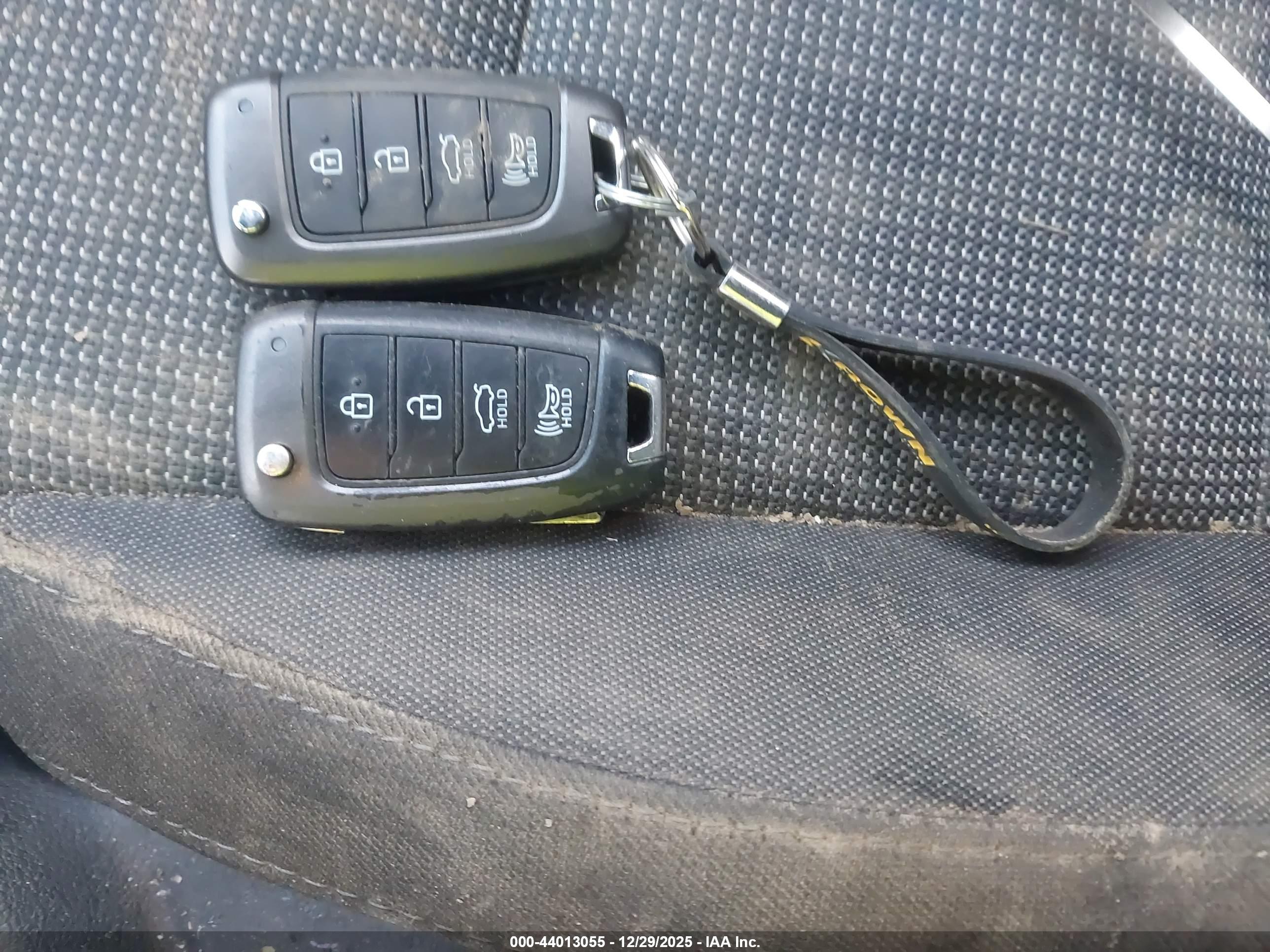 HYUNDAI ACCENT image 11