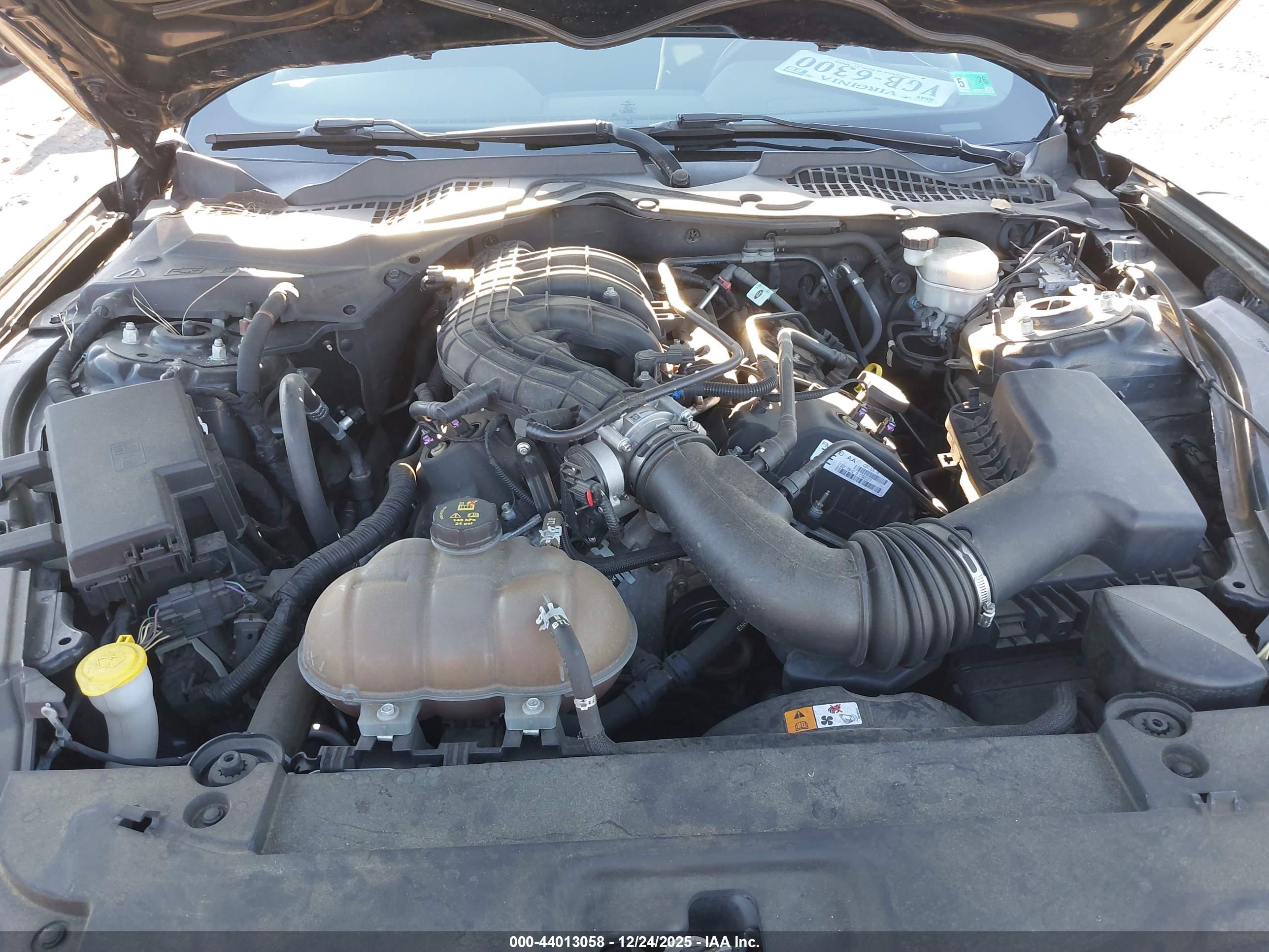 FORD MUSTANG image 10