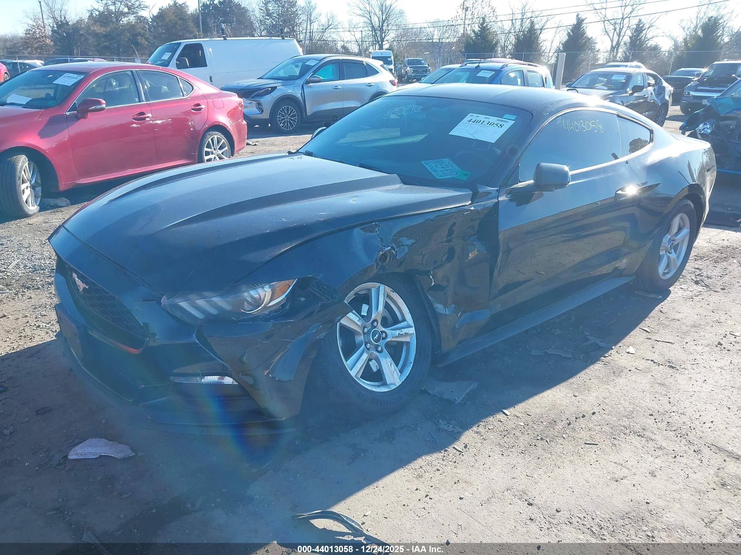 FORD MUSTANG image 2