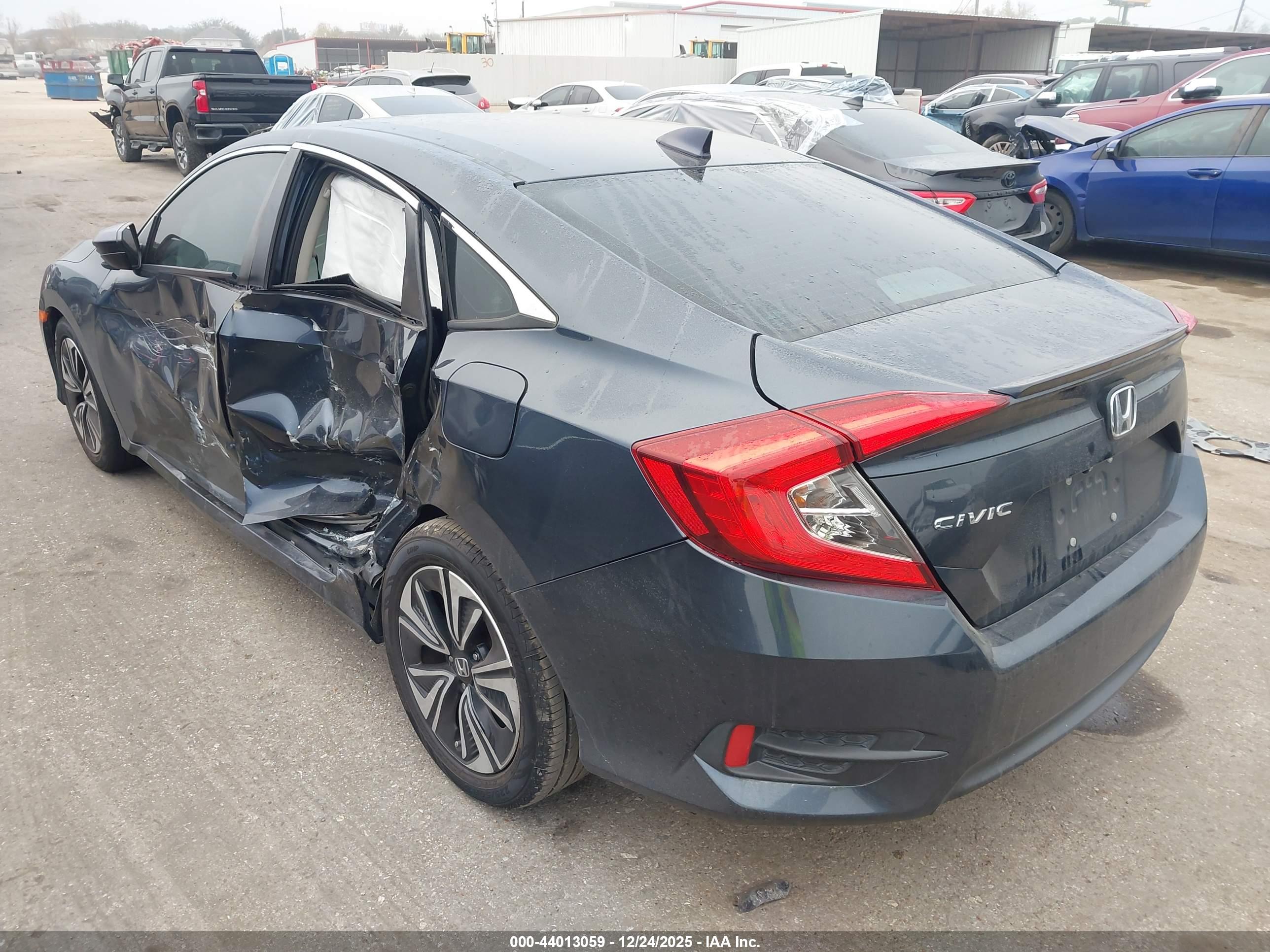 HONDA CIVIC image 3
