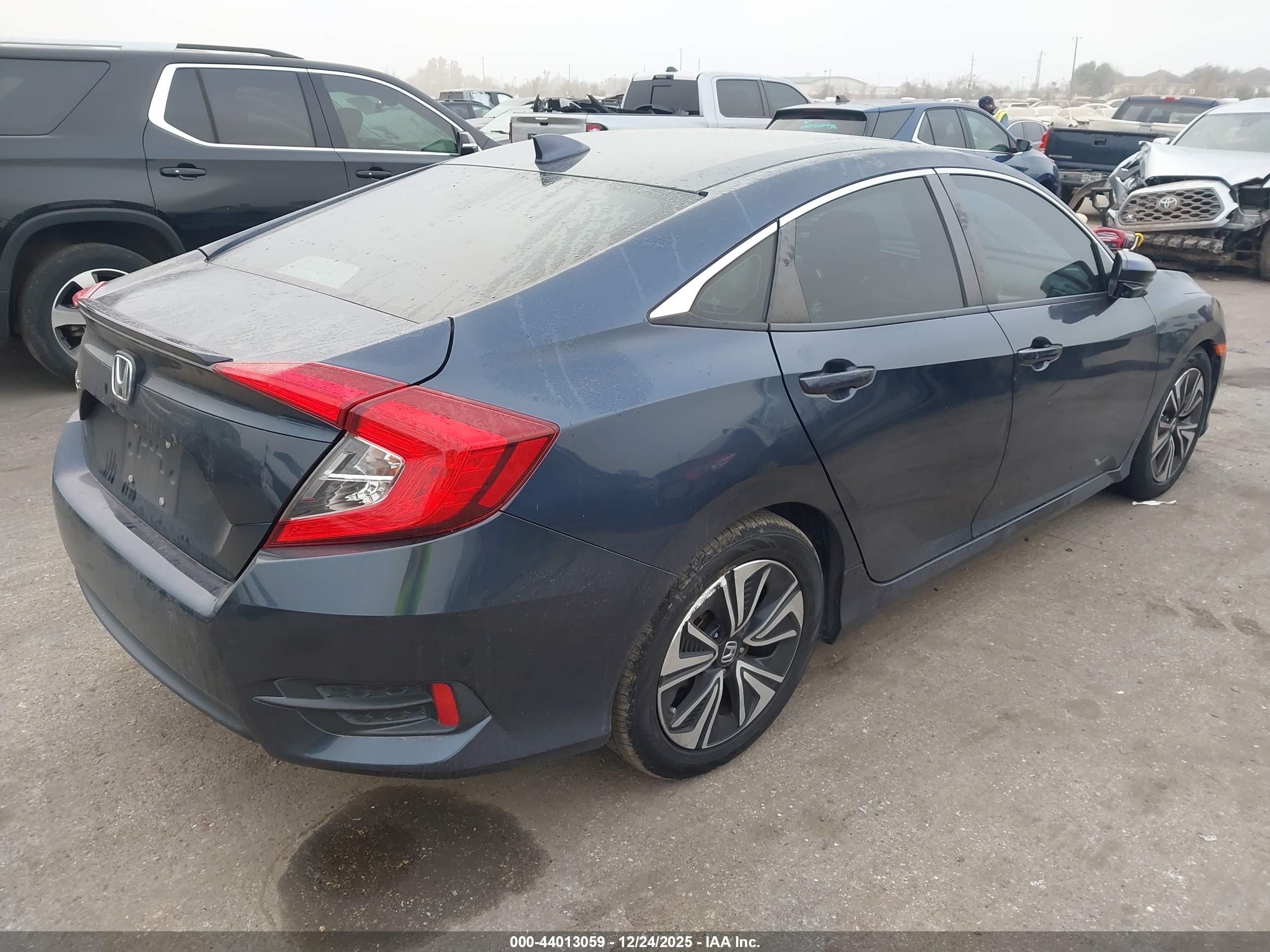 HONDA CIVIC image 4