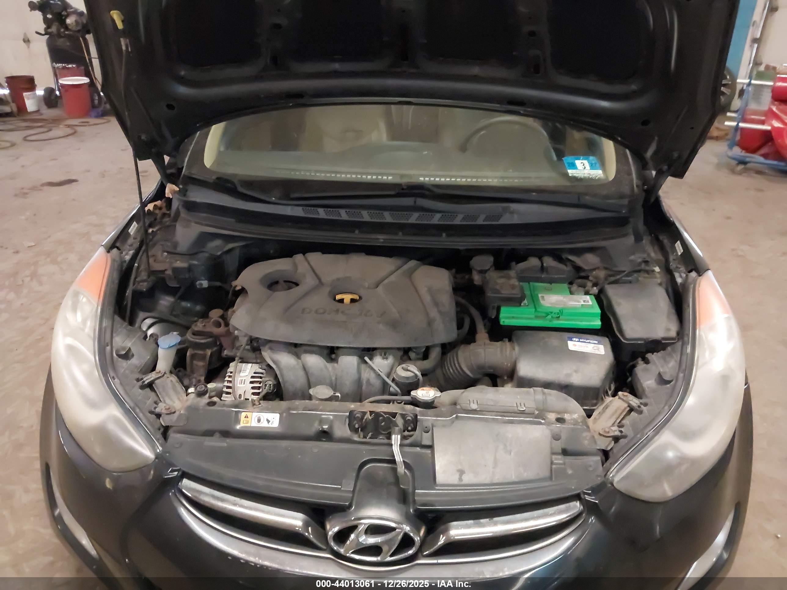 HYUNDAI ELANTRA image 10